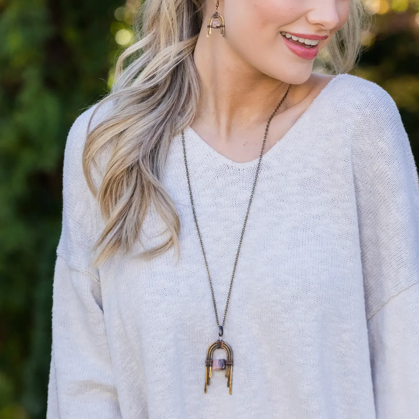pinkagatenecklace.webp