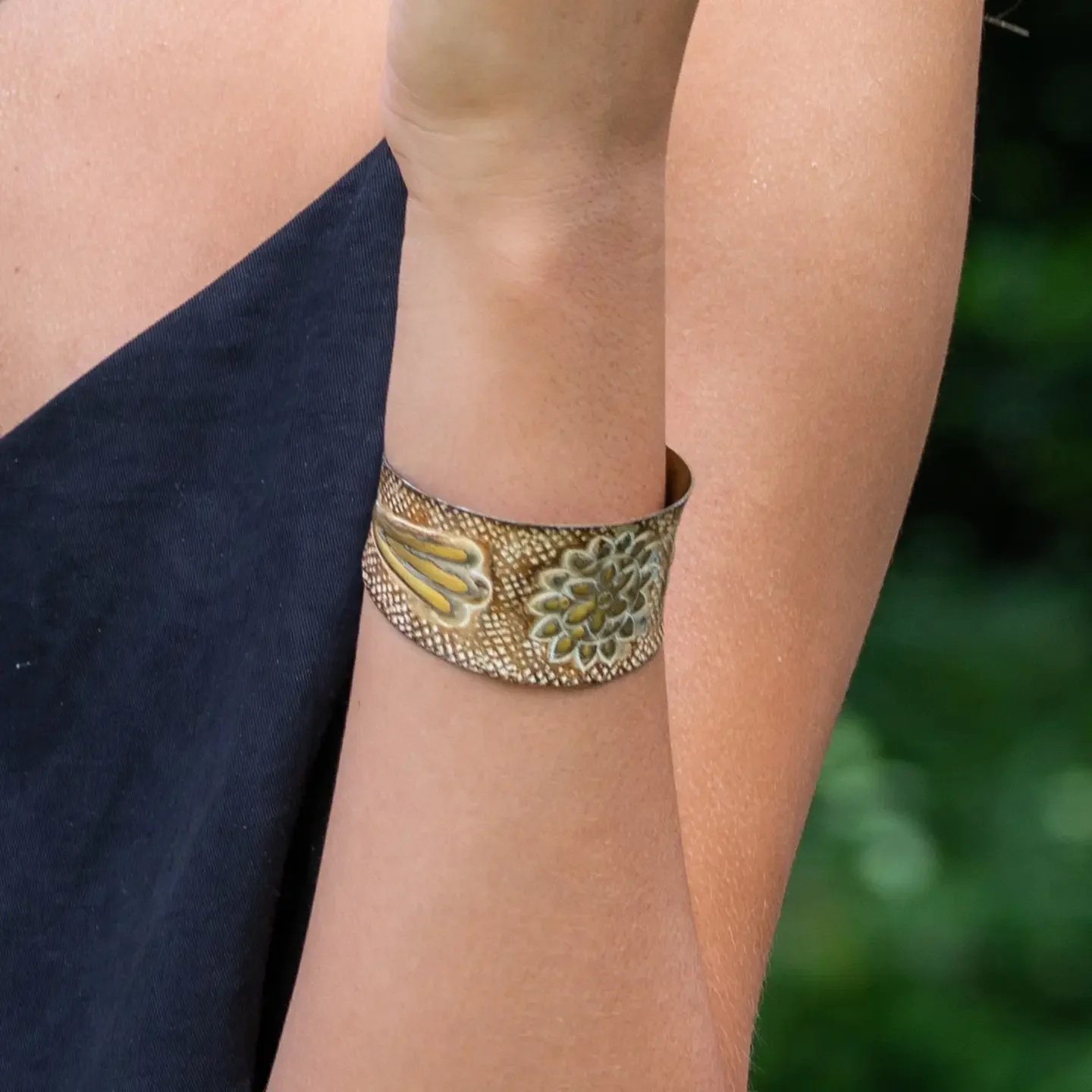 Brass Patina Bracelet - Brown and White Sunflower