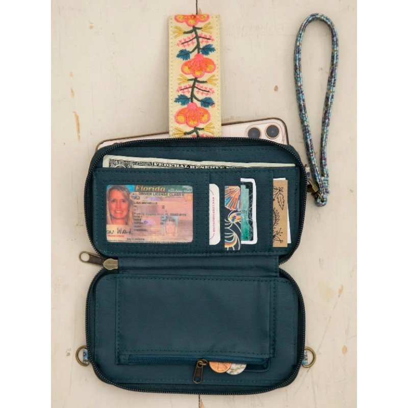 wristlet wallet 2.jpeg