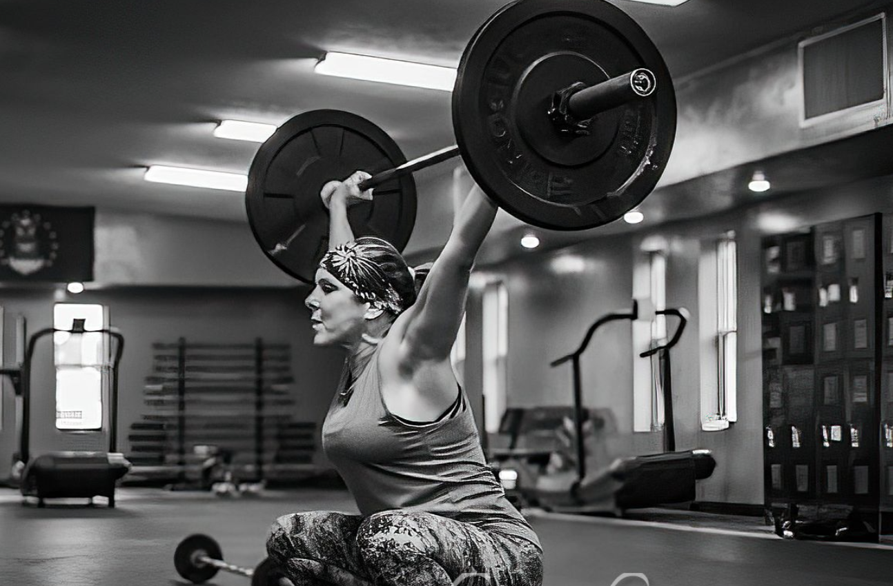 female overhead squat.png