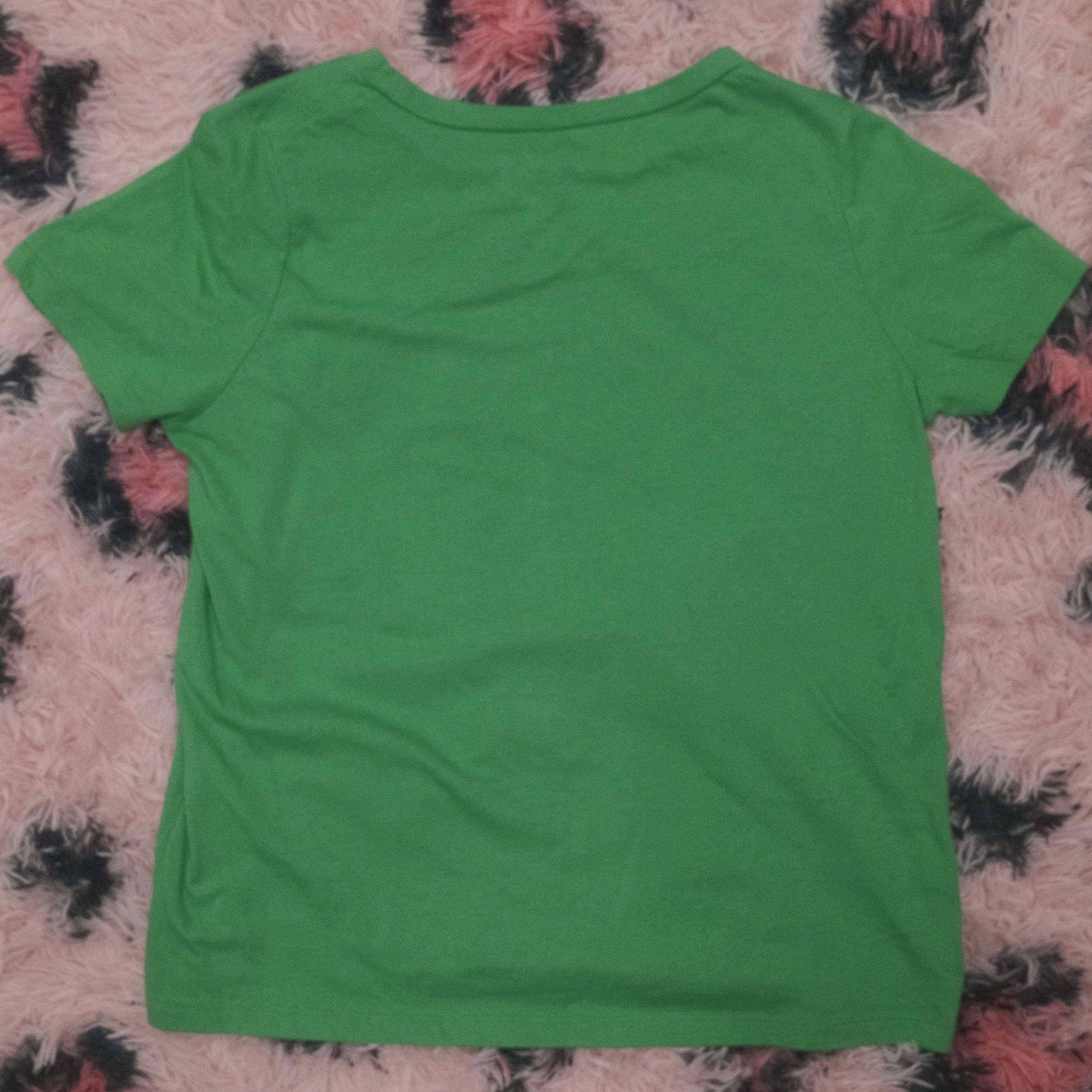 green shirt