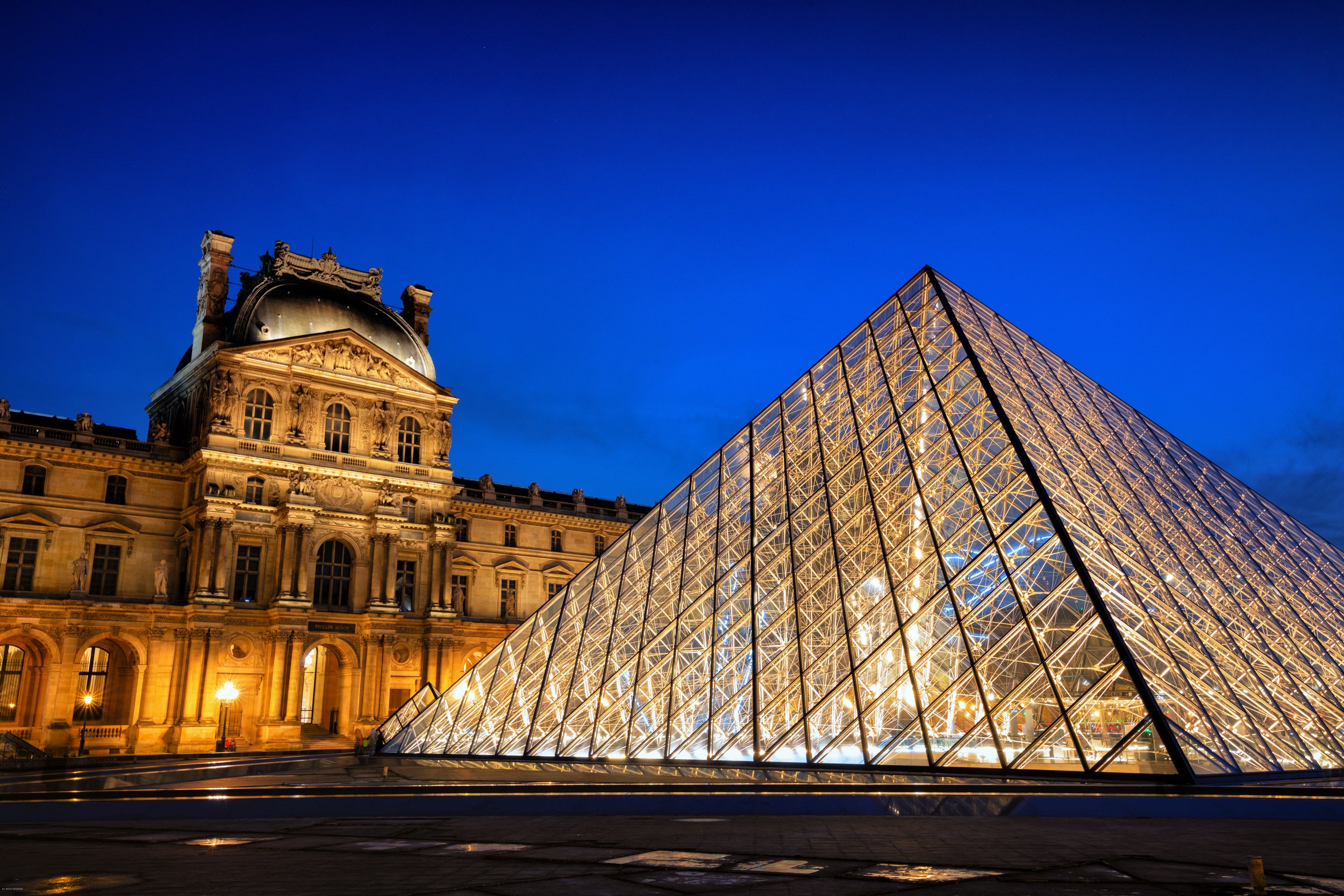 Paris Louvre-.jpg