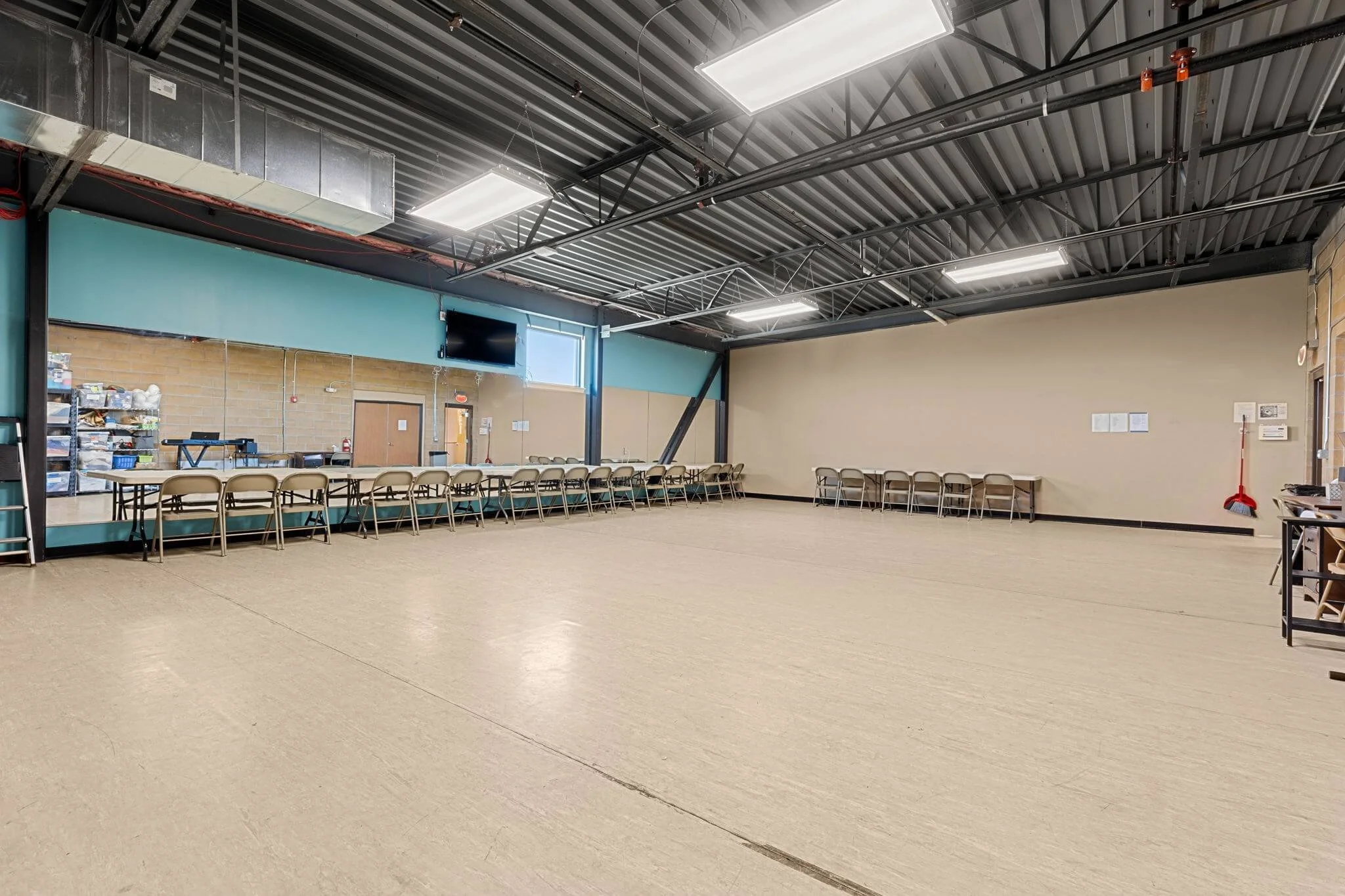 Hub studio space available for rent.