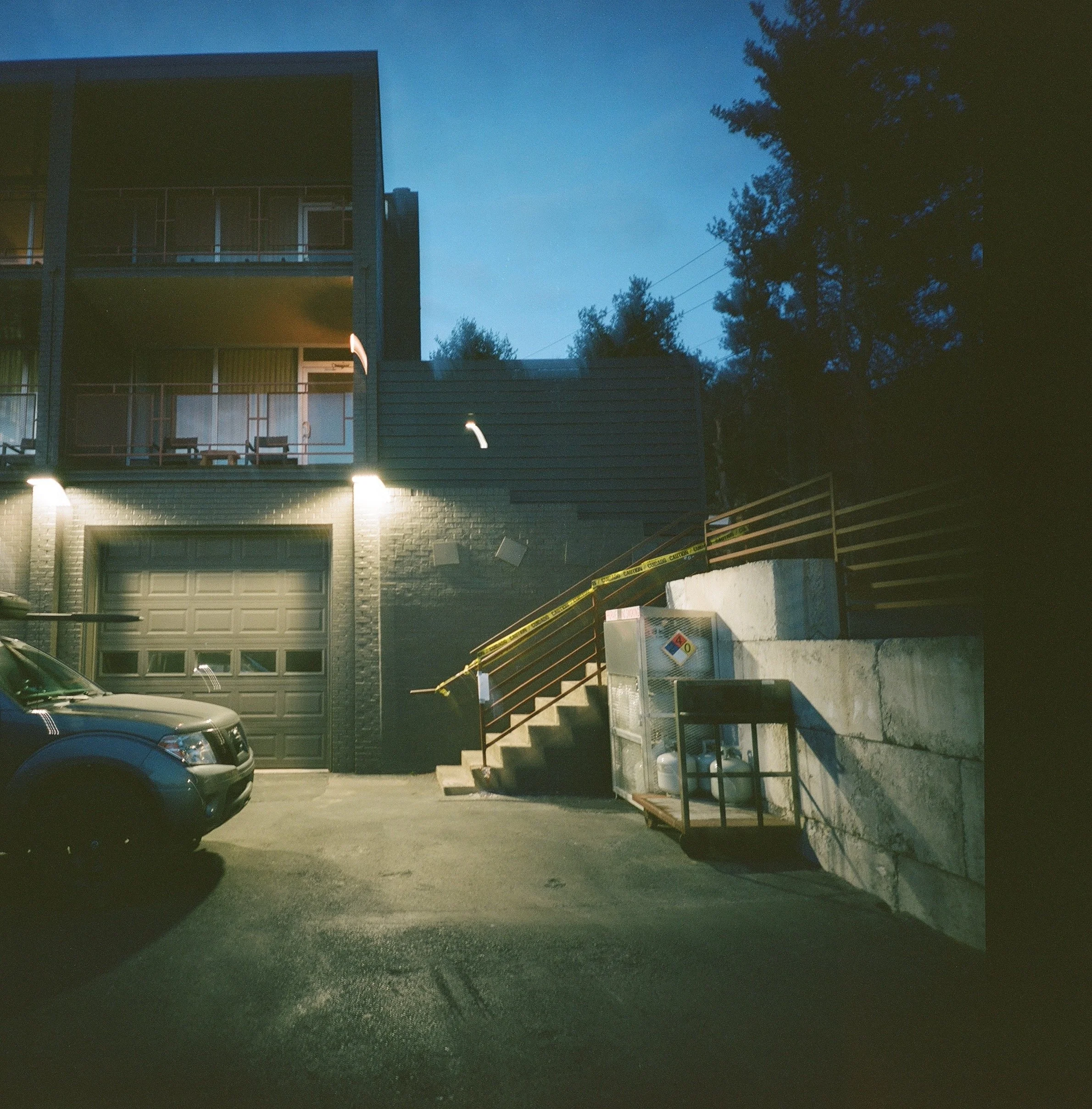 Library - 14 of 19.jpeg