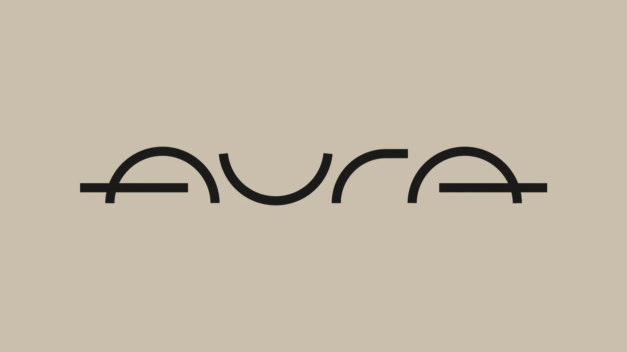 Logotipo estilizado da marca Auré com fonte minimalista e linhas pretas sobre fundo bege.