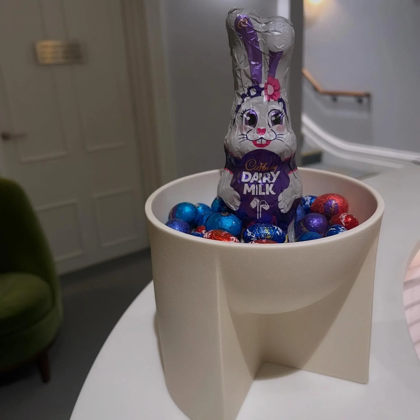 HAPPY EASTER 🐣🐰🍫

Wishing you all a chocolate filled day and relaxing long weekend. Safe travels for those of you on the road.