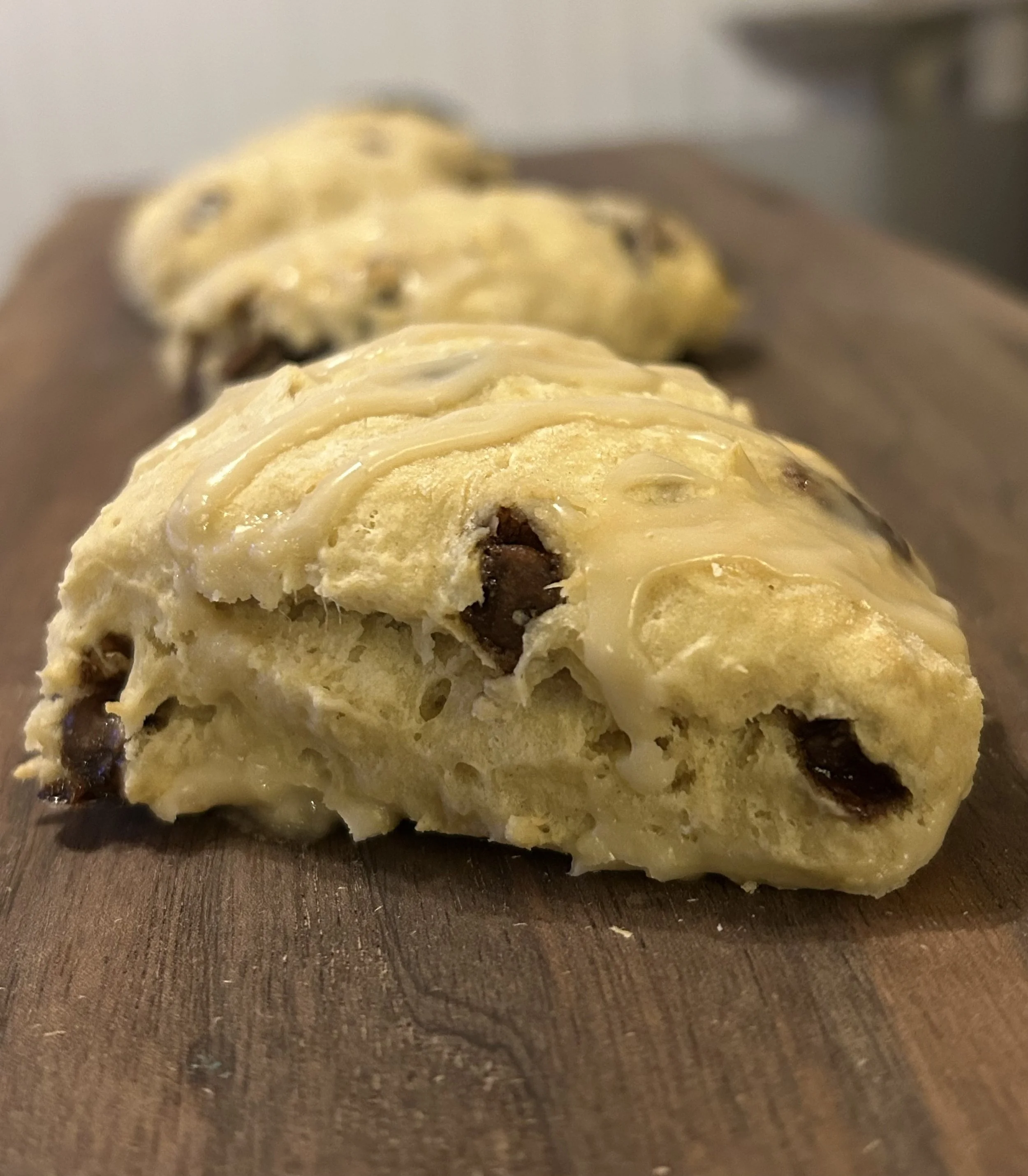 chocolate chip scones with icing 