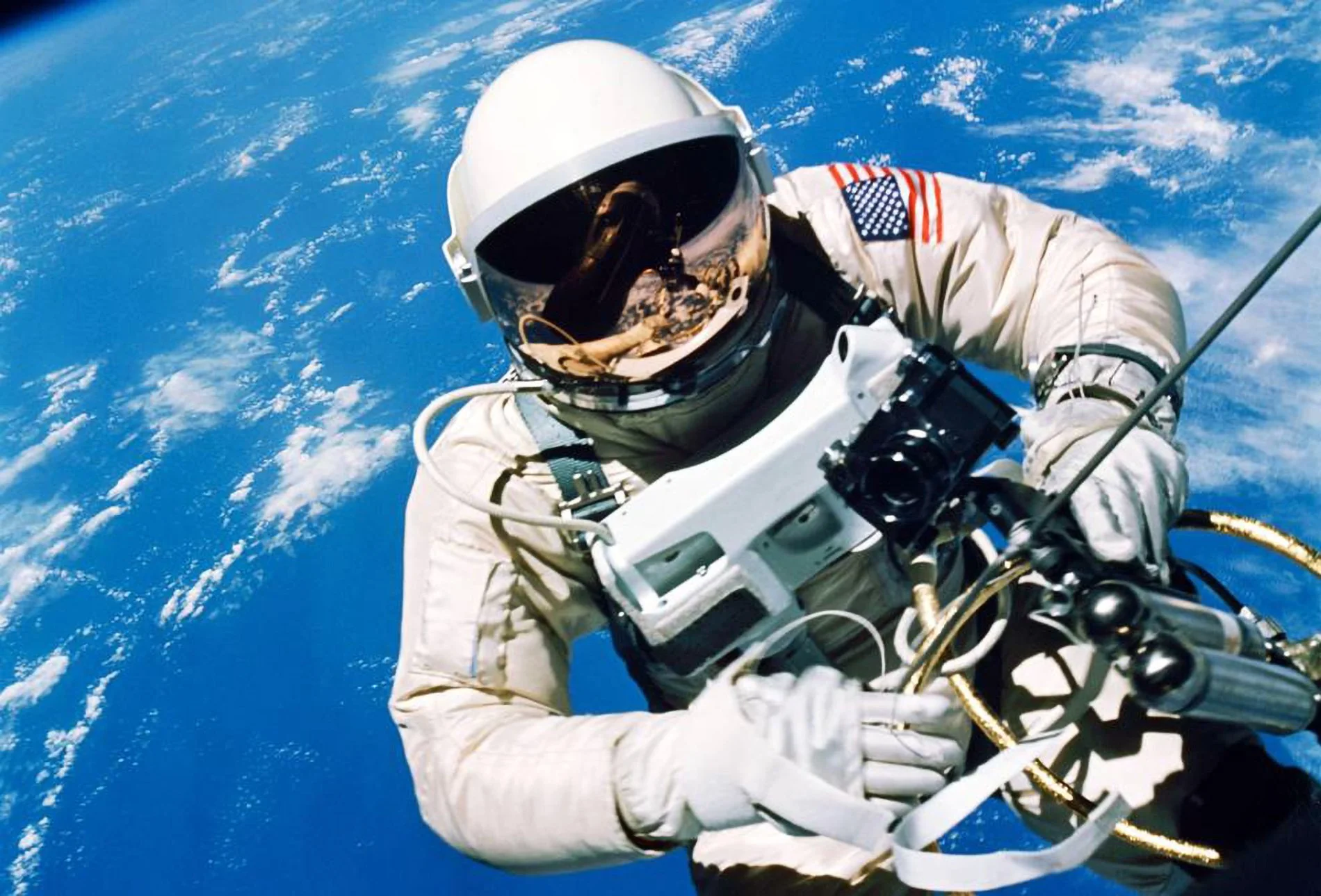 Project Gemini expanded American capabilities in orbit, including spacewalks, rendezvous maneuvers, and extended missions that would prove essential for future journeys to the Moon.