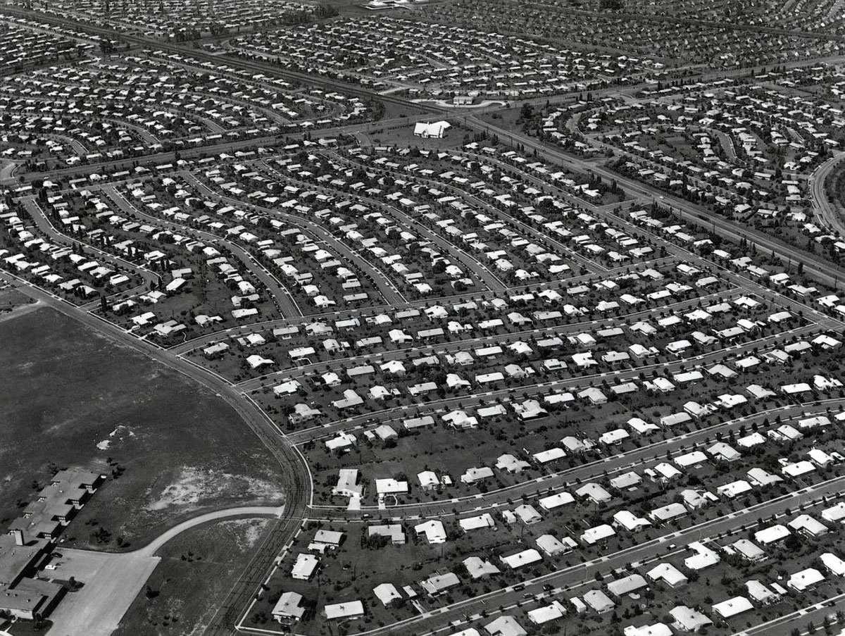 Prosperity. The years following the Second World War brought unprecedented economic growth. Expanding industries, rising incomes, and broader access to housing, education, and consumer goods reshaped daily life for millions of Americans.