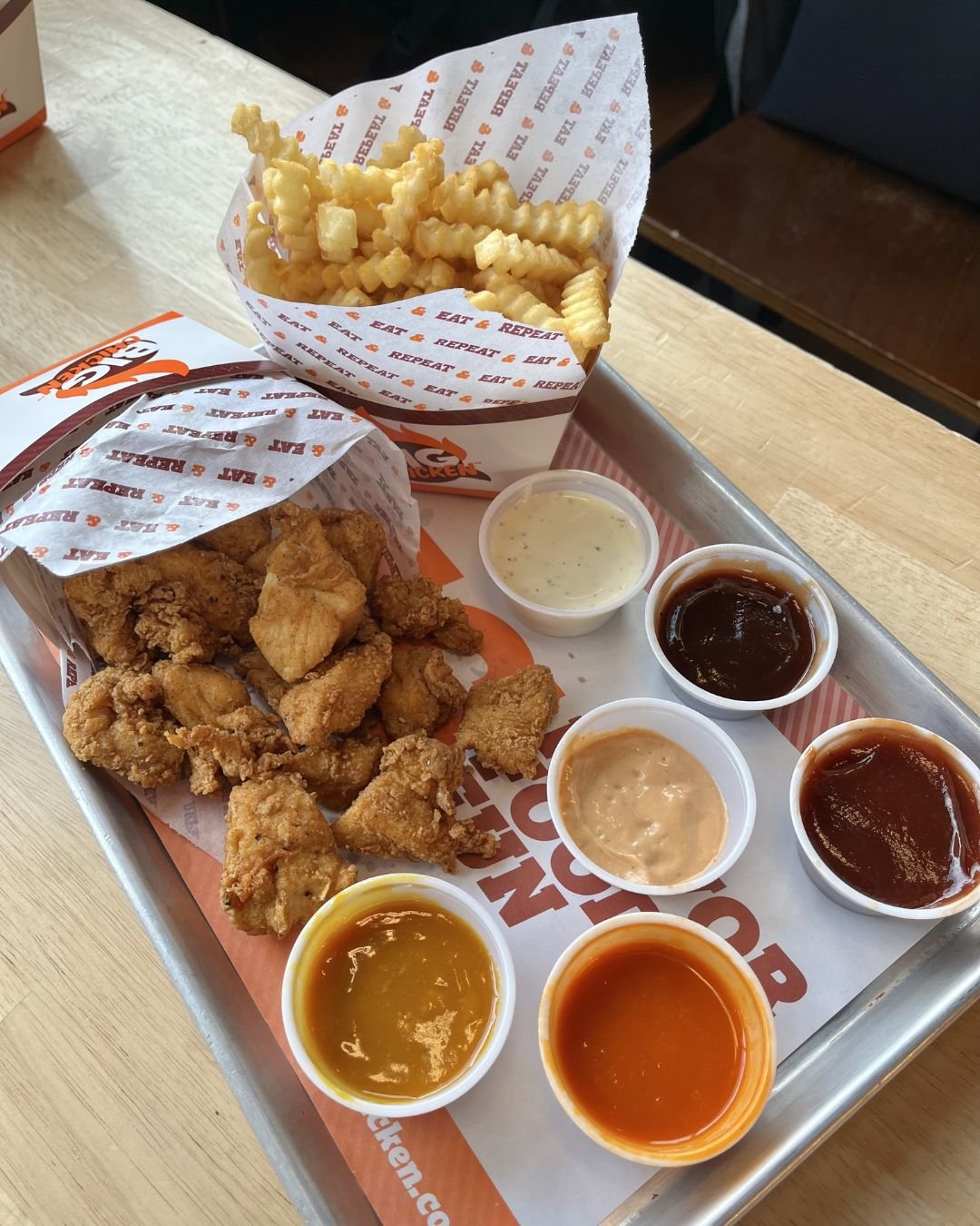 dunks + dips 🤩

#bigchicken #shaq