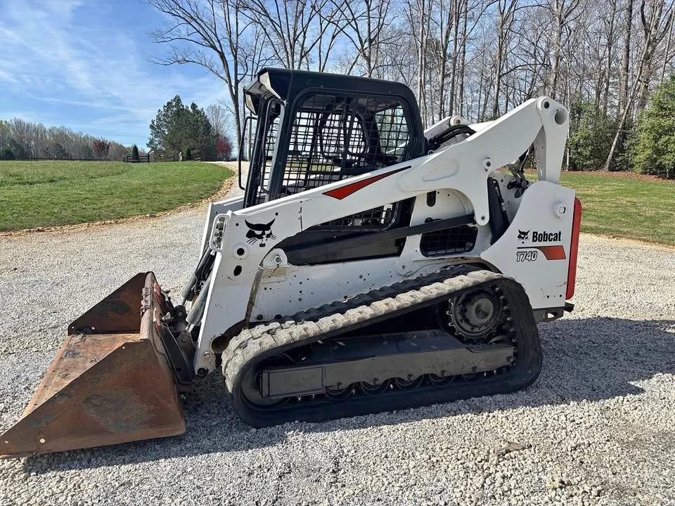 2019 Bobcat T740