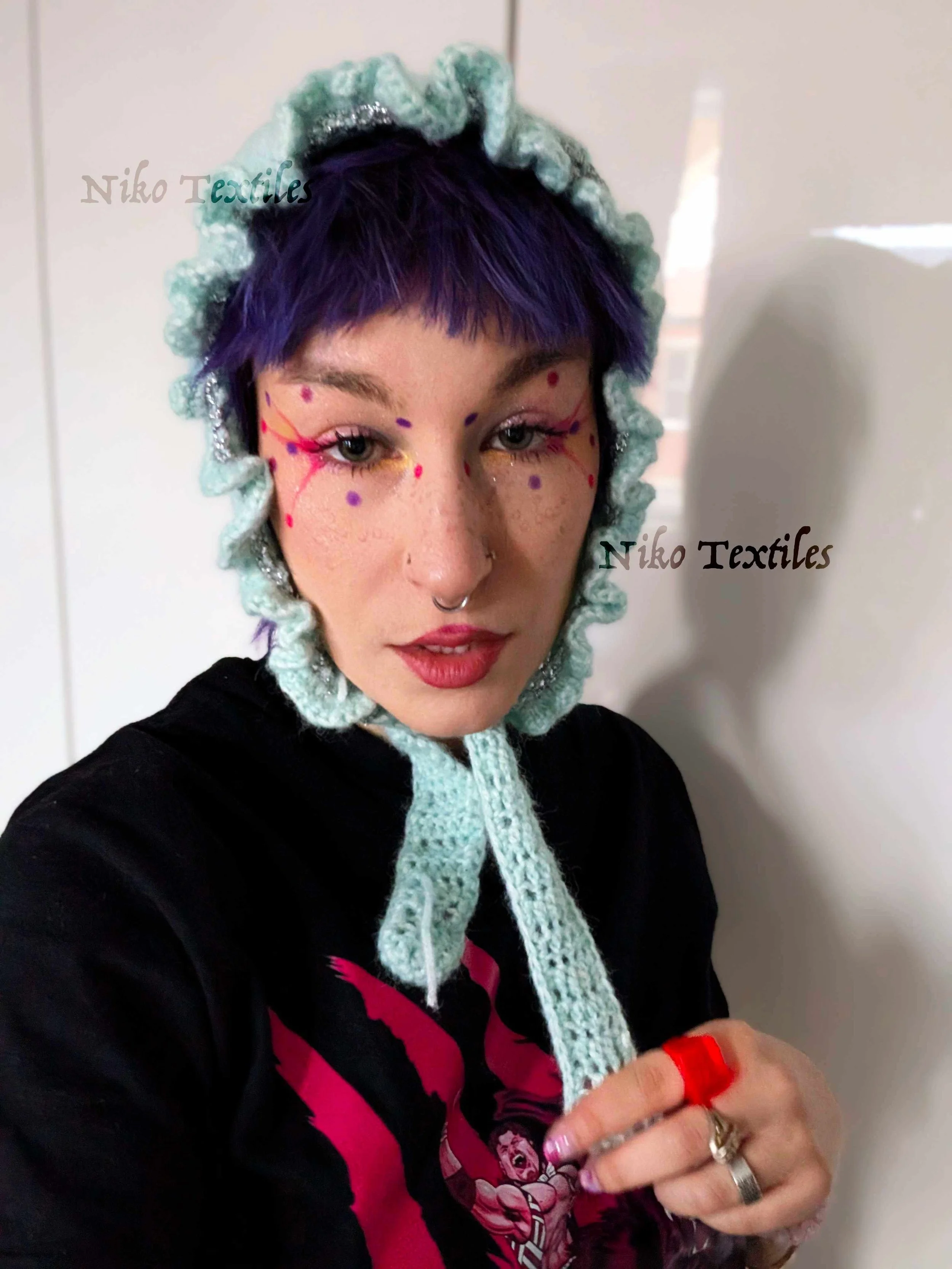 Blue silk bonnet 5.jpg