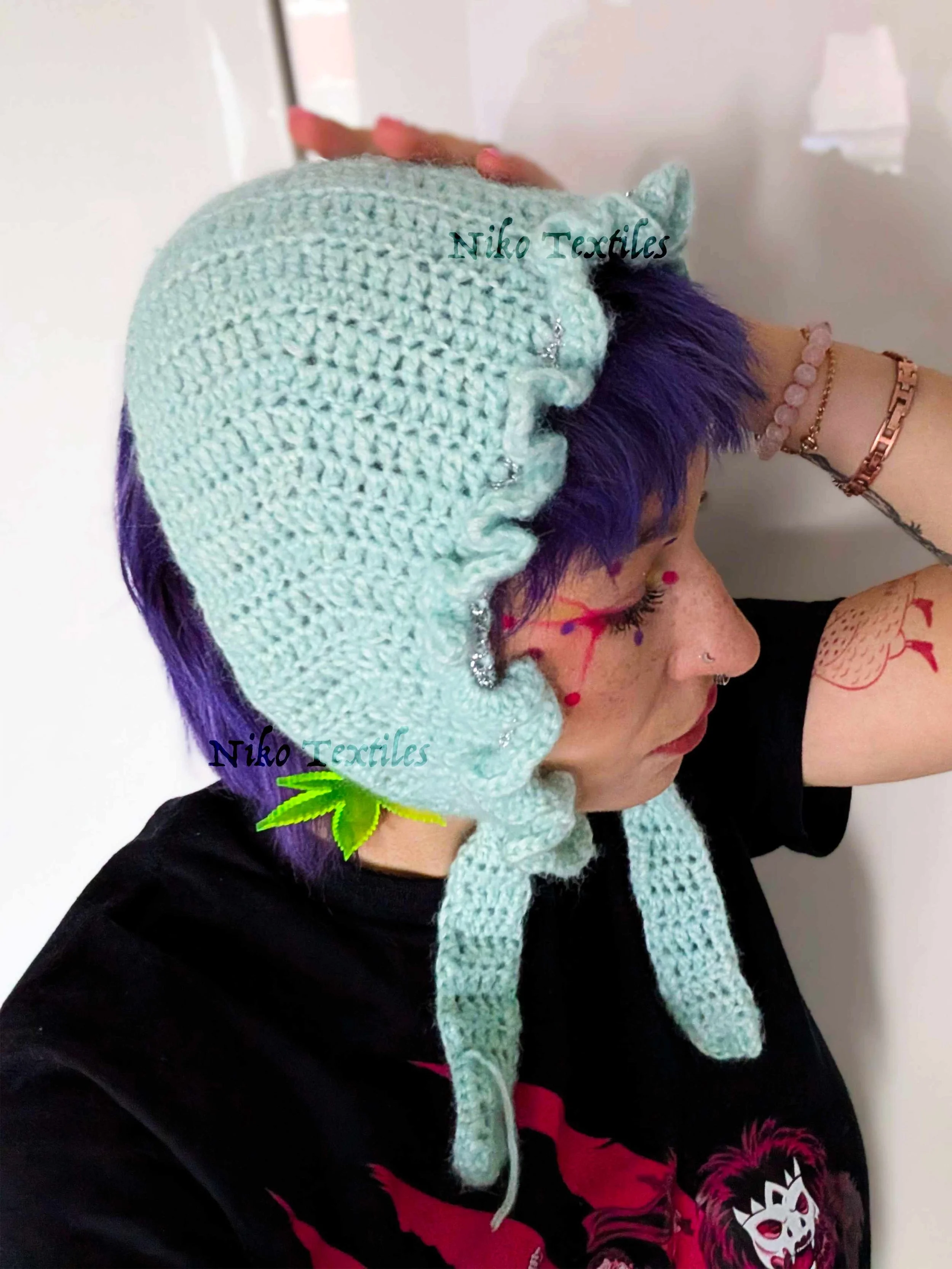 Blue silk bonnet 3.jpg