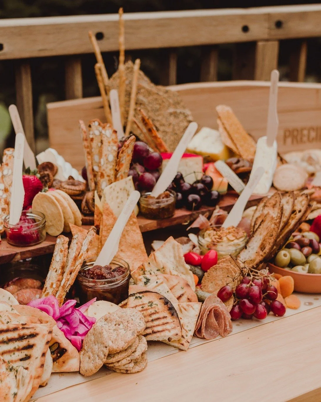 Introducing @precinctfood  at The Wedding Edit:

𝘗𝘳𝘦𝘤𝘪𝘯𝘤𝘵 𝘪𝘴 𝘢𝘭𝘭 𝘢𝘣𝘰𝘶𝘵 𝘩𝘰𝘴𝘱𝘪𝘵𝘢𝘭𝘪𝘵𝘺. 

𝘞𝘦 𝘣𝘦𝘨𝘪𝘯 𝘸𝘪𝘵𝘩 𝘧𝘰𝘰𝘥 &ndash; 𝘴𝘶𝘴𝘵𝘢𝘪𝘯𝘢𝘣𝘭𝘦, 𝘥𝘦𝘭𝘪𝘤𝘪𝘰𝘶𝘴 &amp; 𝘤𝘳𝘦𝘢𝘵𝘪𝘷𝘦. 𝘠𝘰𝘶 𝘤𝘢𝘯 𝘦𝘹𝘱𝘦𝘳𝘪