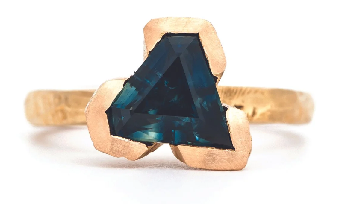 Textura Superhero. hand cut Australian Sapphire & Recycled 18ct Yellow Gold. 
