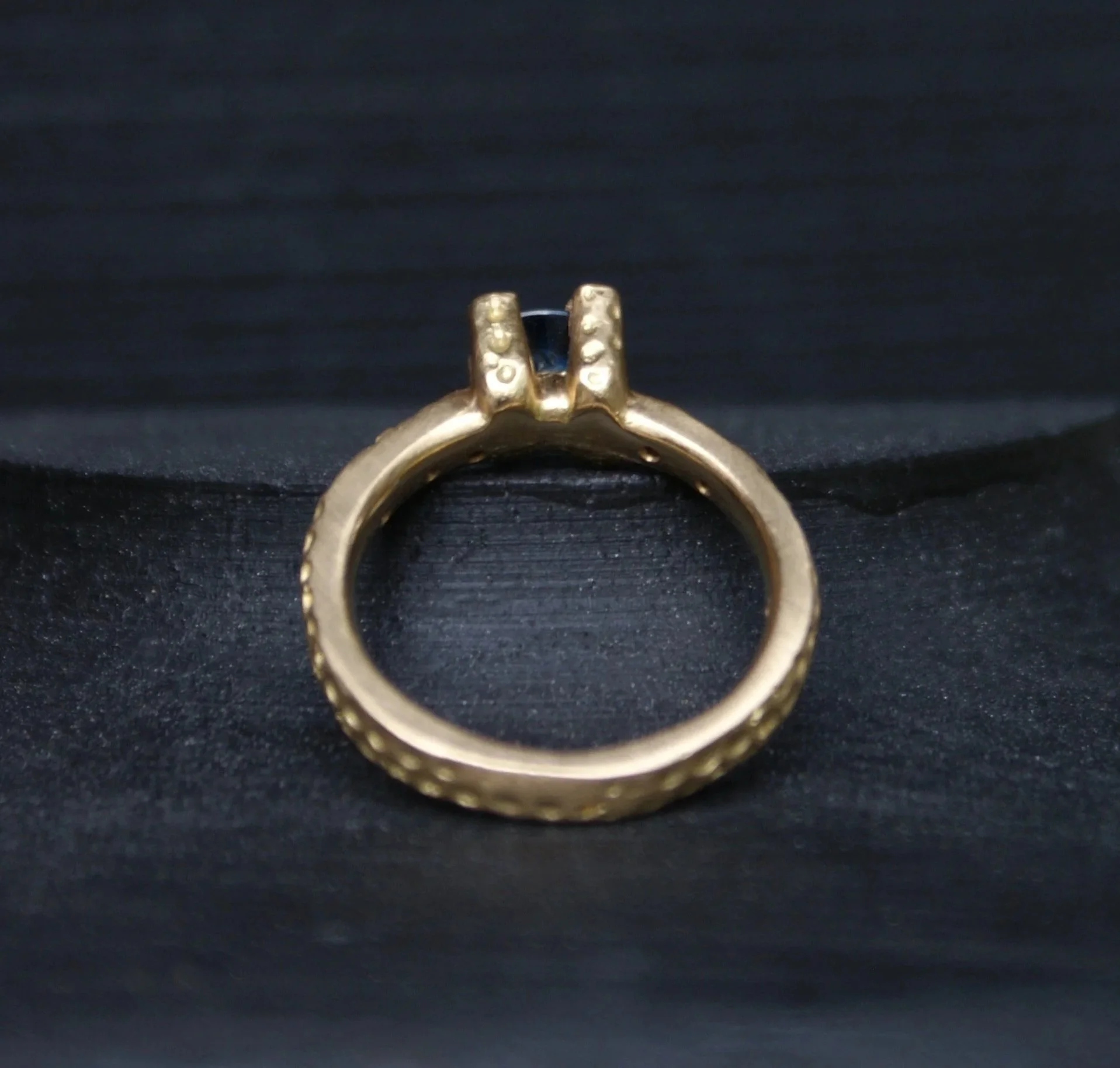 18ct yellow gold engagement ring with Sapphire and diamonds