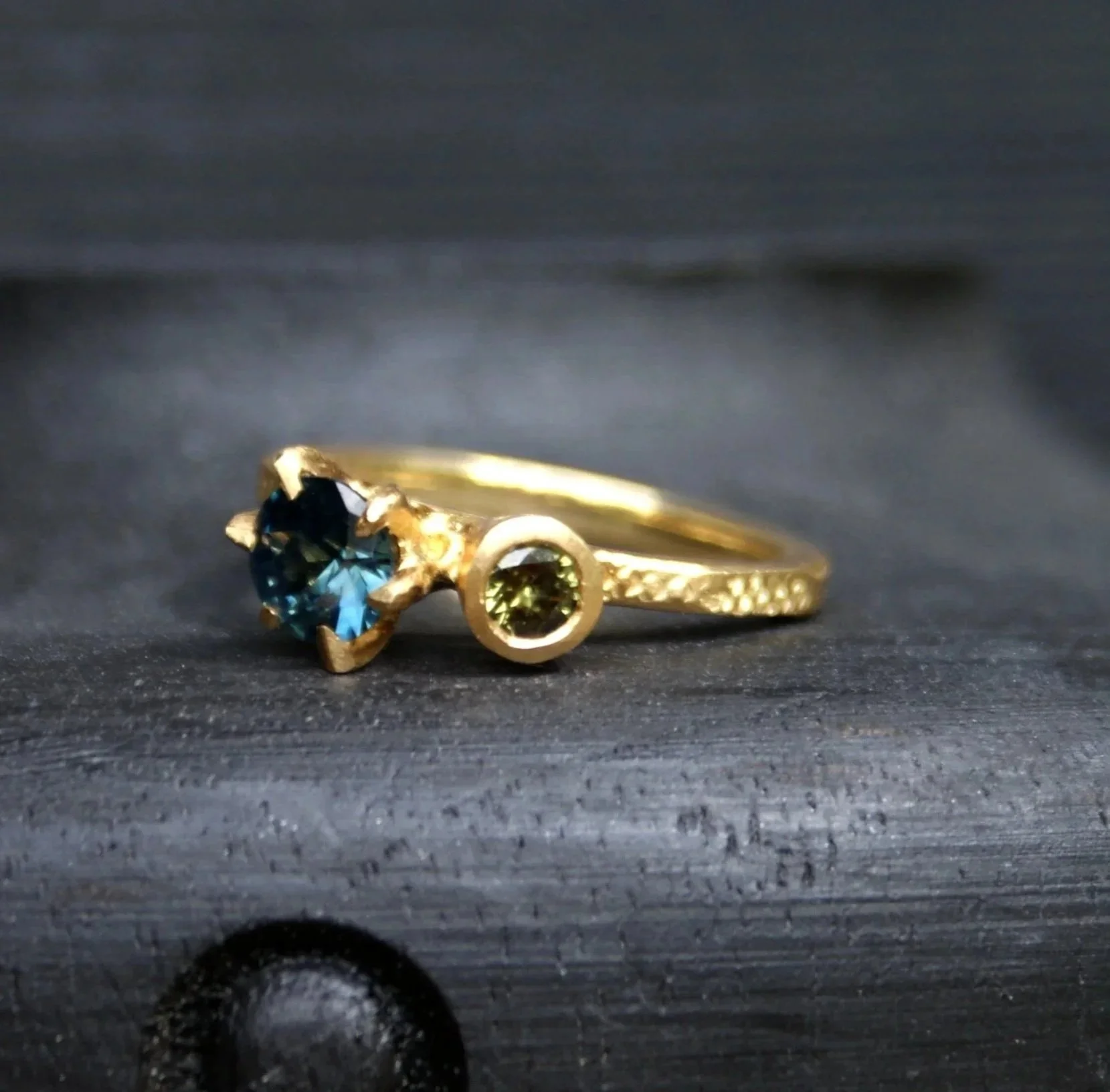 18ct yellow gold engagement ring with Sapphires