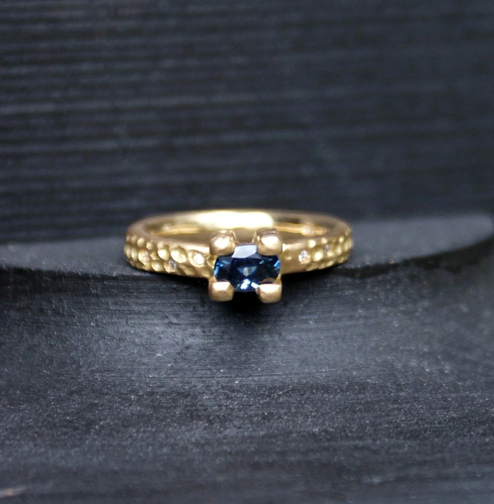18ct yellow gold engagement ring with Sapphire and diamonds