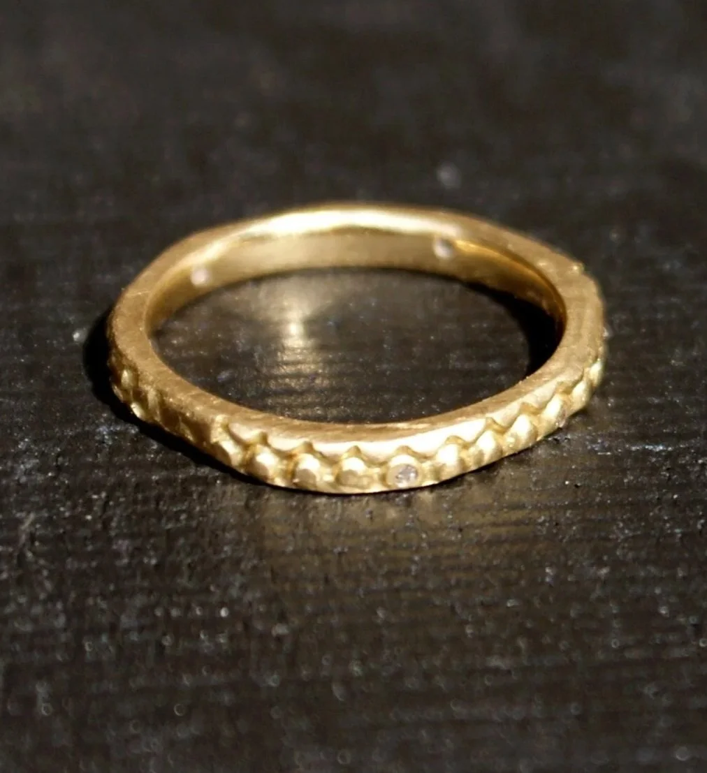 gold ring diamonds wedding band