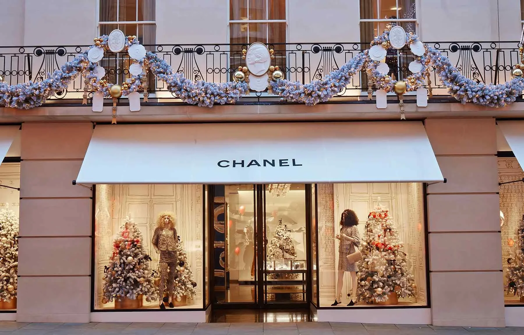 9_chanel.webp