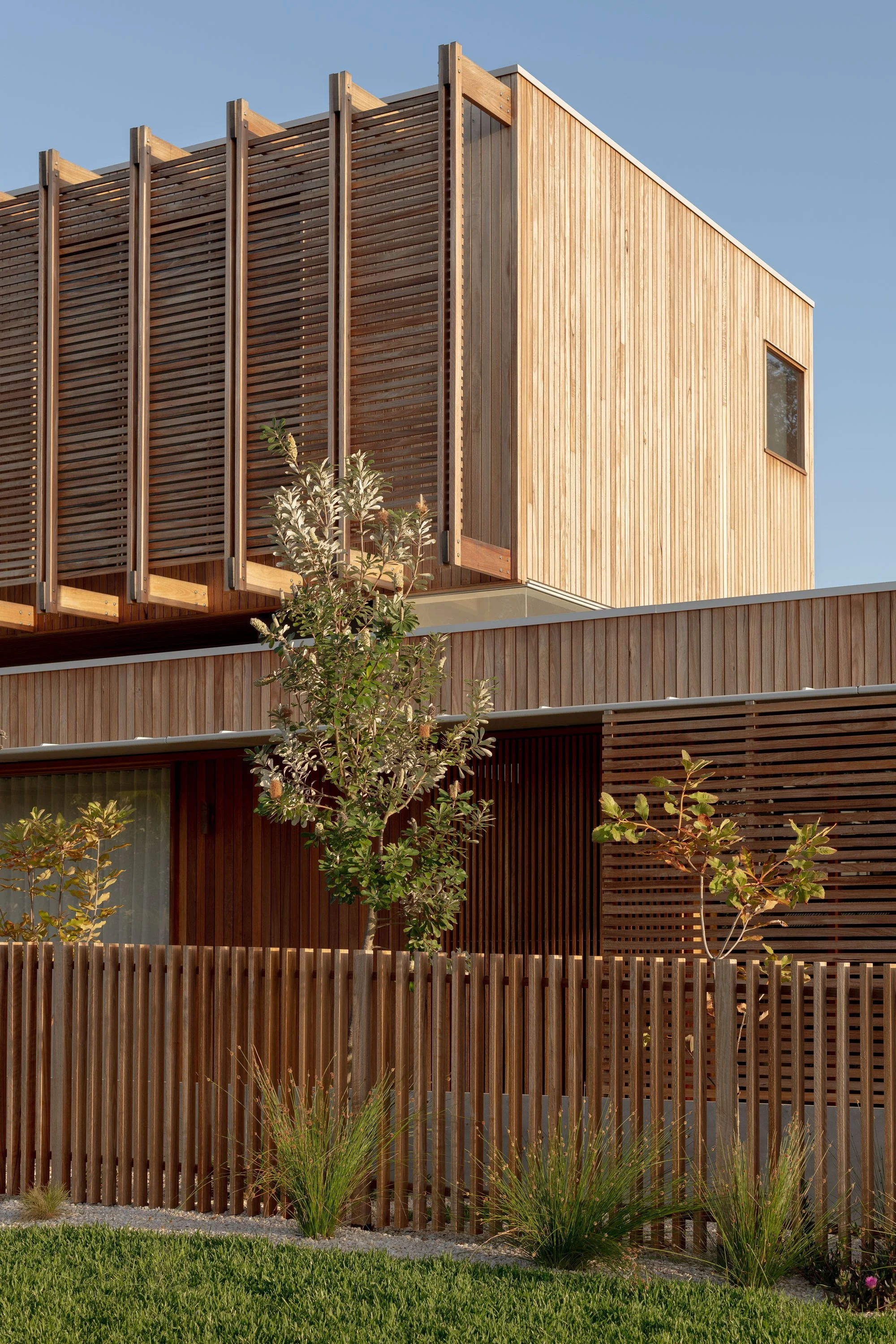 BANGALOW HOUSE / COOKE LAND ARCHITECTURE