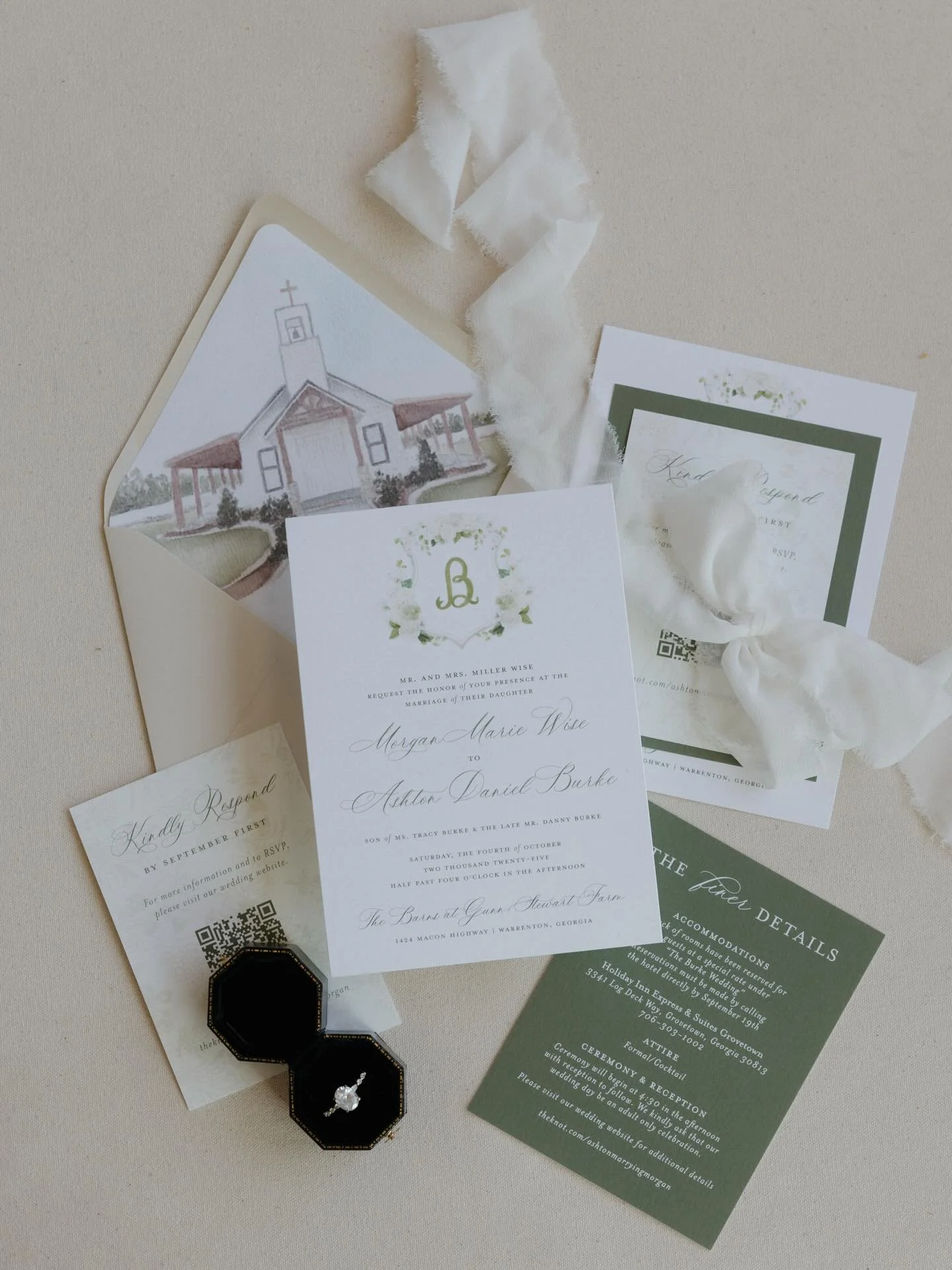Your invitations are the first thing your guests see, AND the thing they spend the most time with leading up to your wedding day 🙊 So why not make it beautiful? 

More from Morgan &amp; Ashton&rsquo;s day 🤍
