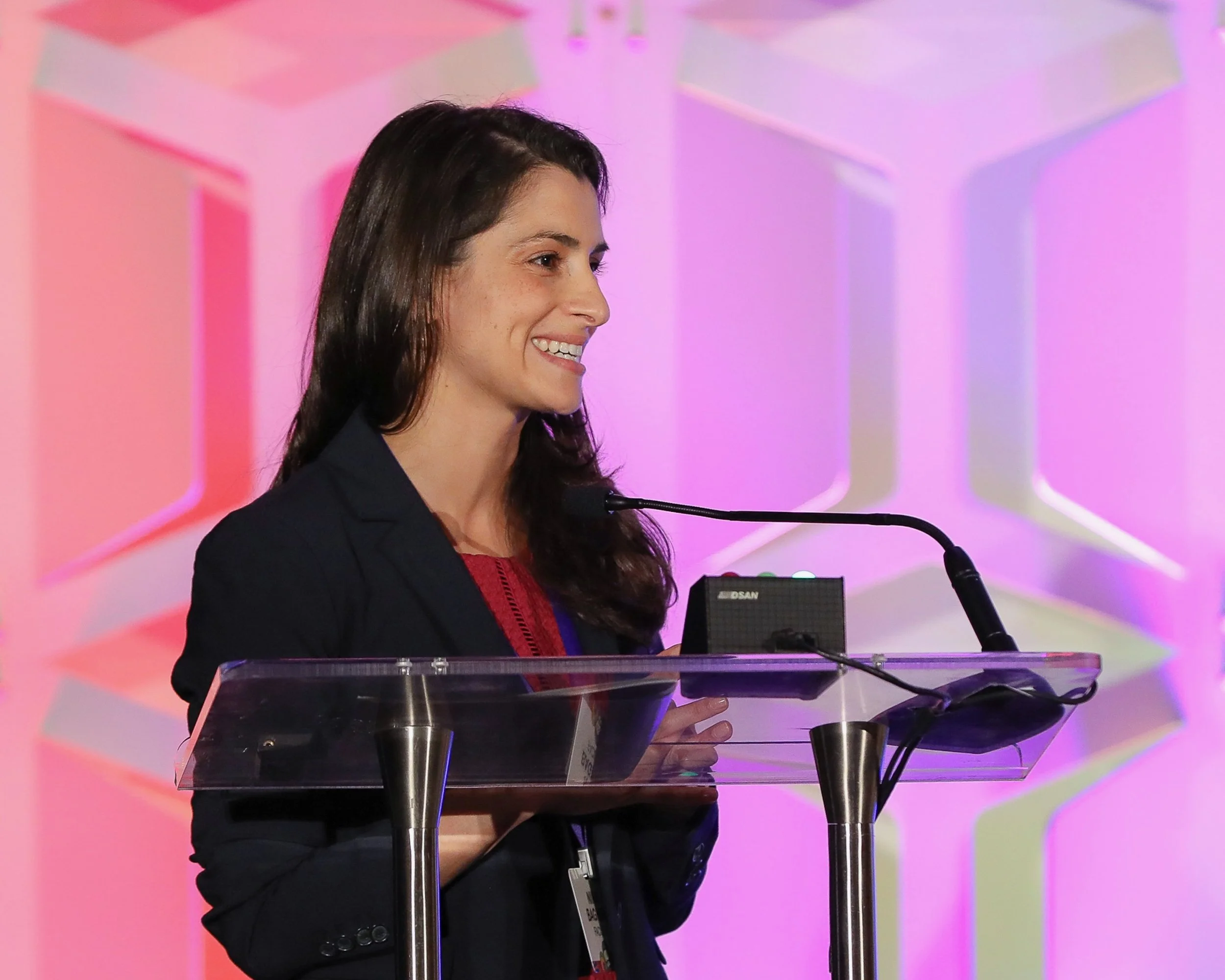 Dr. Nika Bagheri is a vitreoretinal surgeon in Simi Valley/Conejo Valley known for treatment and education of macular degeneration, diabetic retinopathy, and retinal detachment