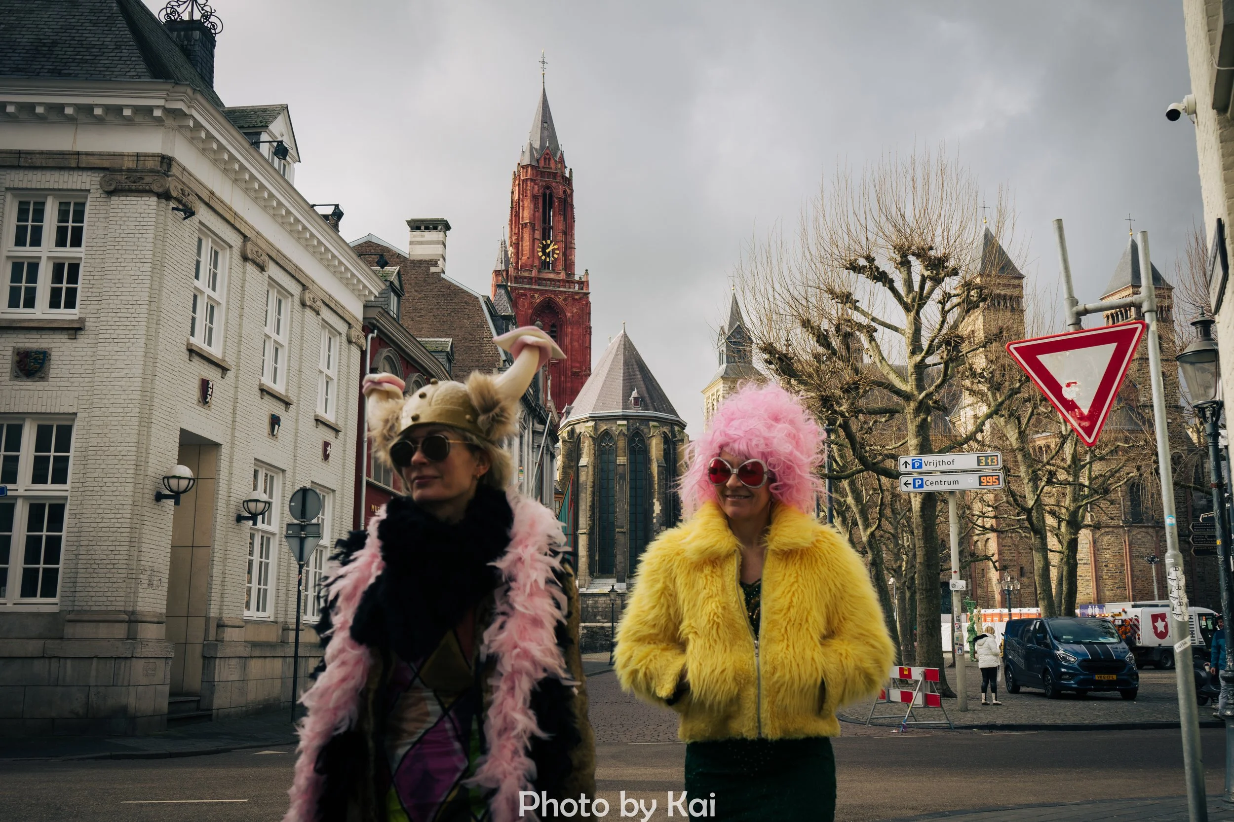 Two ladies in Maastricht carnival.jpg