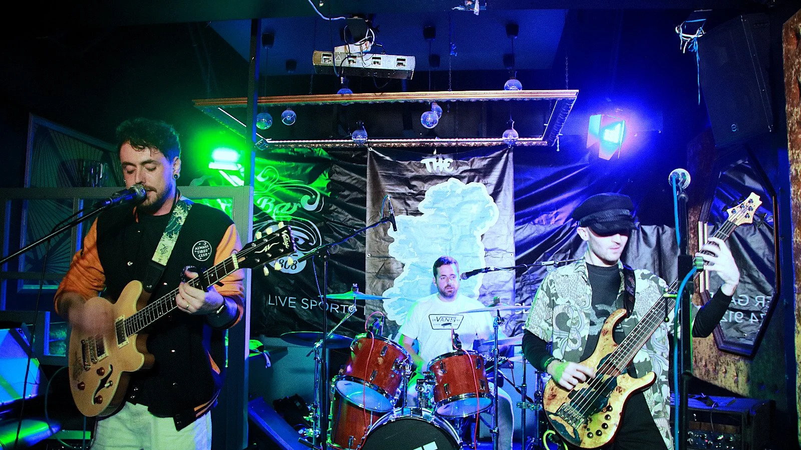 PHOTO-2025-11-24-16-44-39 2.jpg