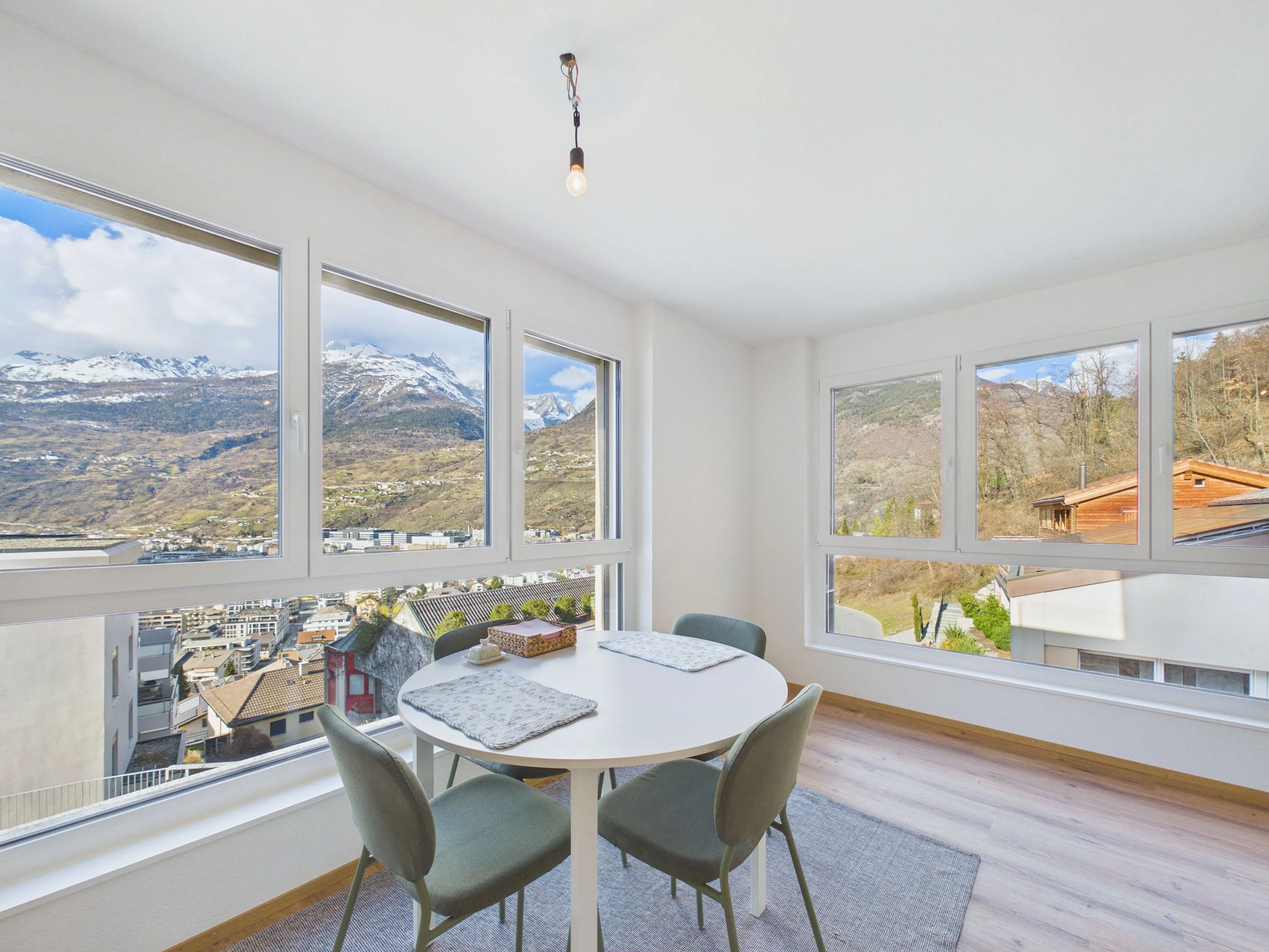 VERMIETET* Wohnkomfort in Visp - helle 3.5-Zimmer Wohnung mit herrlichem Ausblick