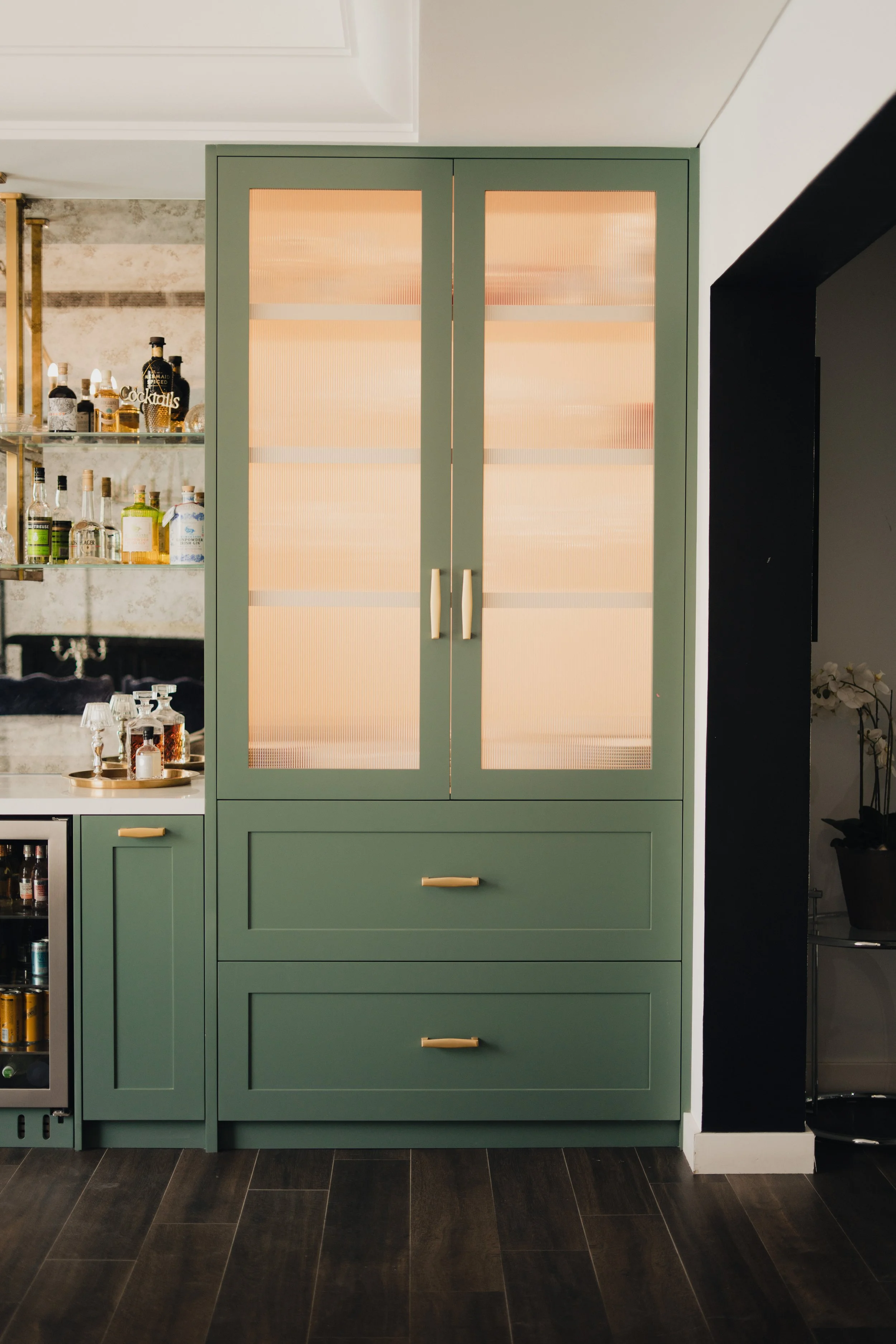 CUSTOM BUILT KITCHEN, VICTORY HEIGHTS