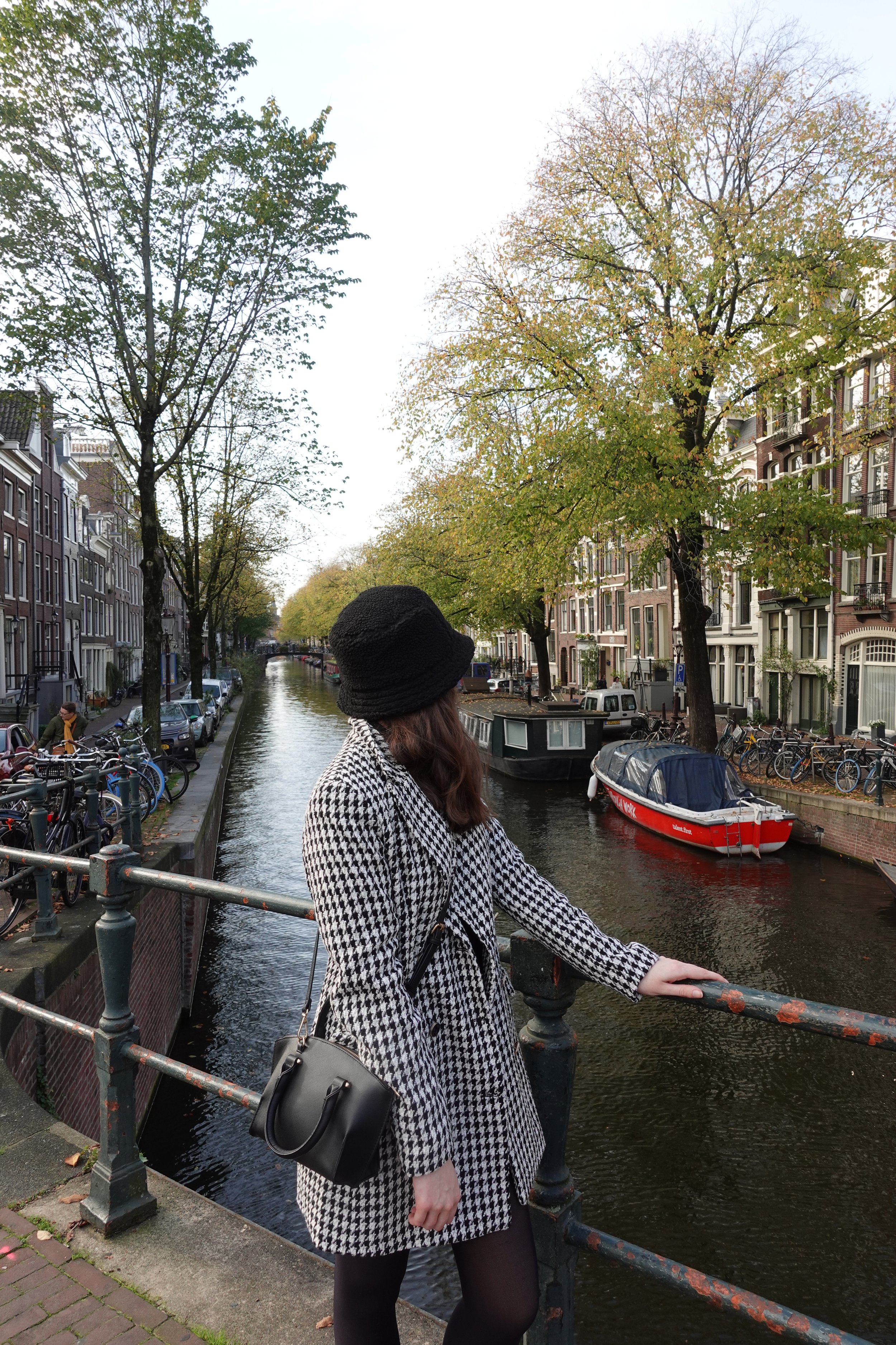 Amsterdam Travel Guide