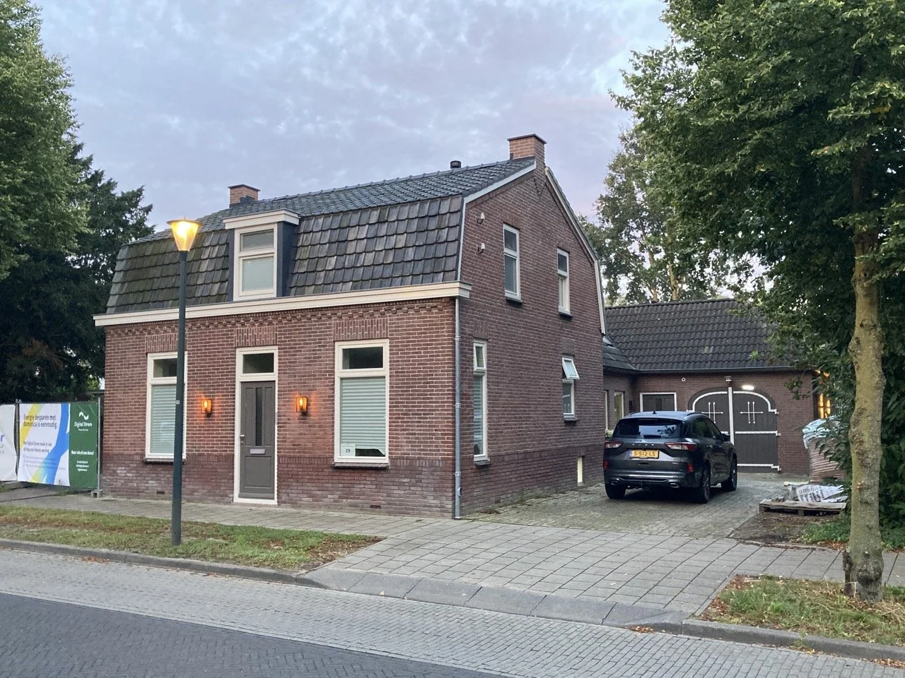 foto buitenkant huis Groot.jpeg