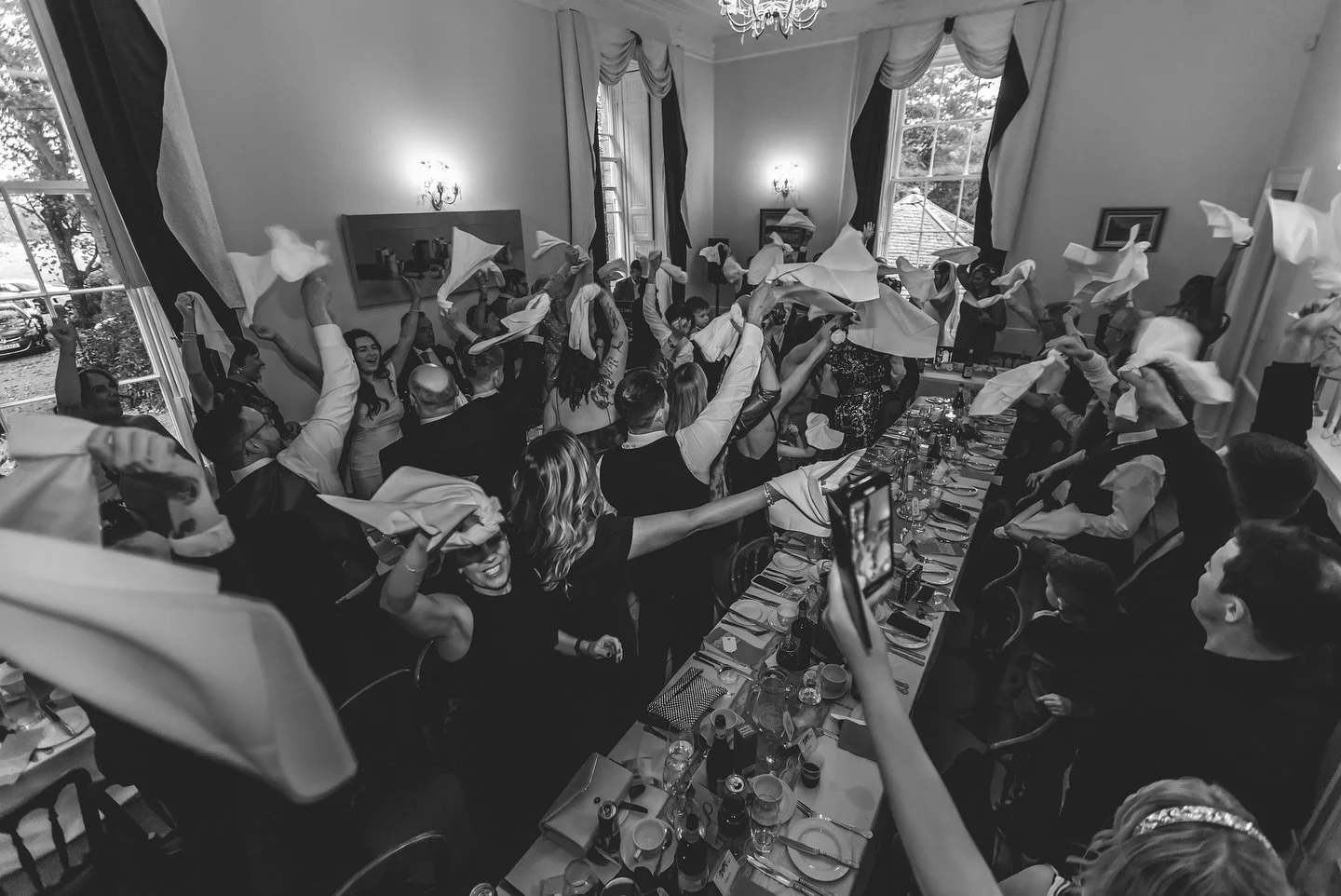 Just your regular wedding meal 🎶

📸 @danirosephotographer