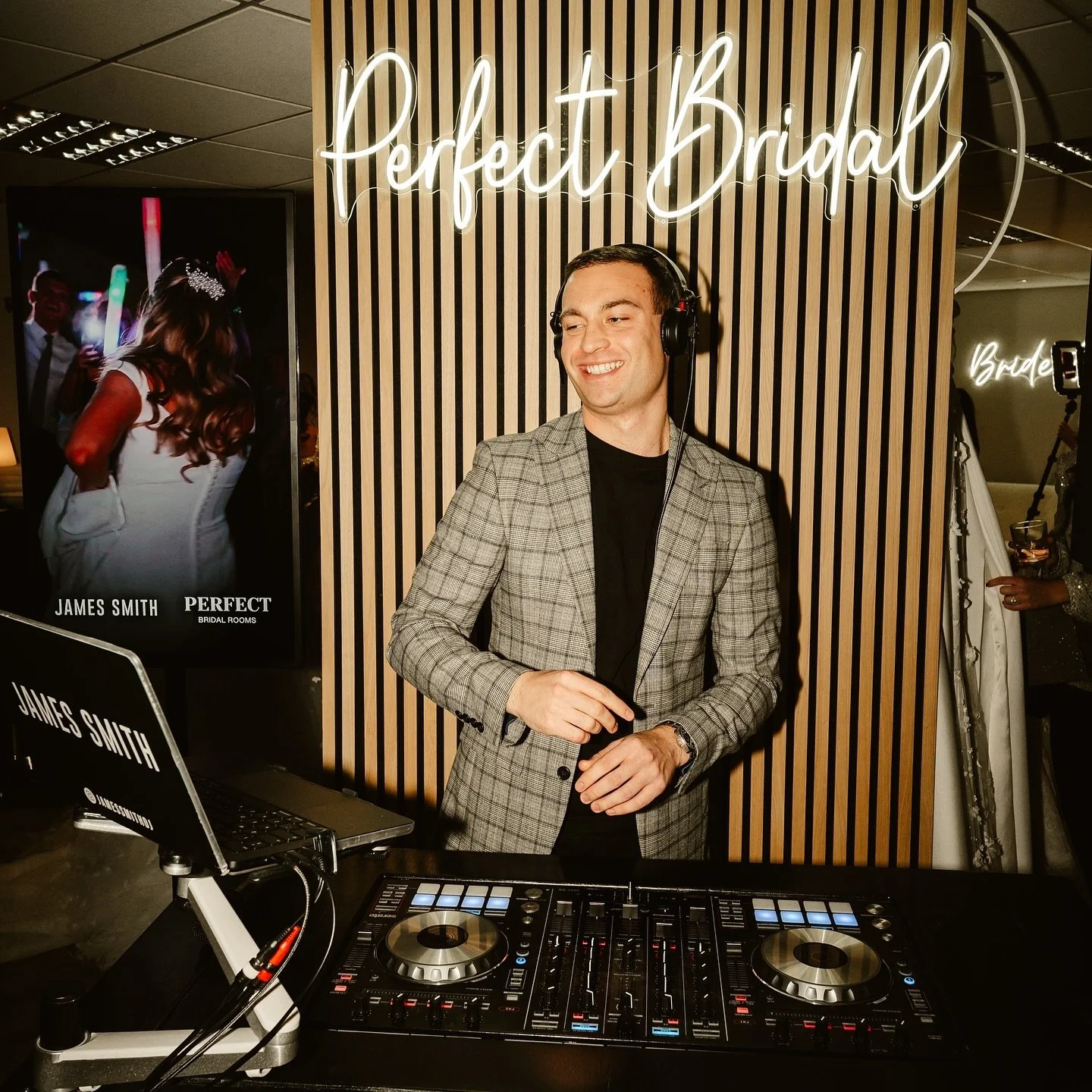 So, we hosted a party in a wedding dress shop...

@perfectbridalrooms 
@nadiahfletcher 
@daniellelesliephotography 
@360photoboothaberdeen 
@cakesbyleanneaberdeen 
@oddbunchflowers 
@finniesjewellers 
@samanthacardnomakeup 
@shanna_collectivestudios