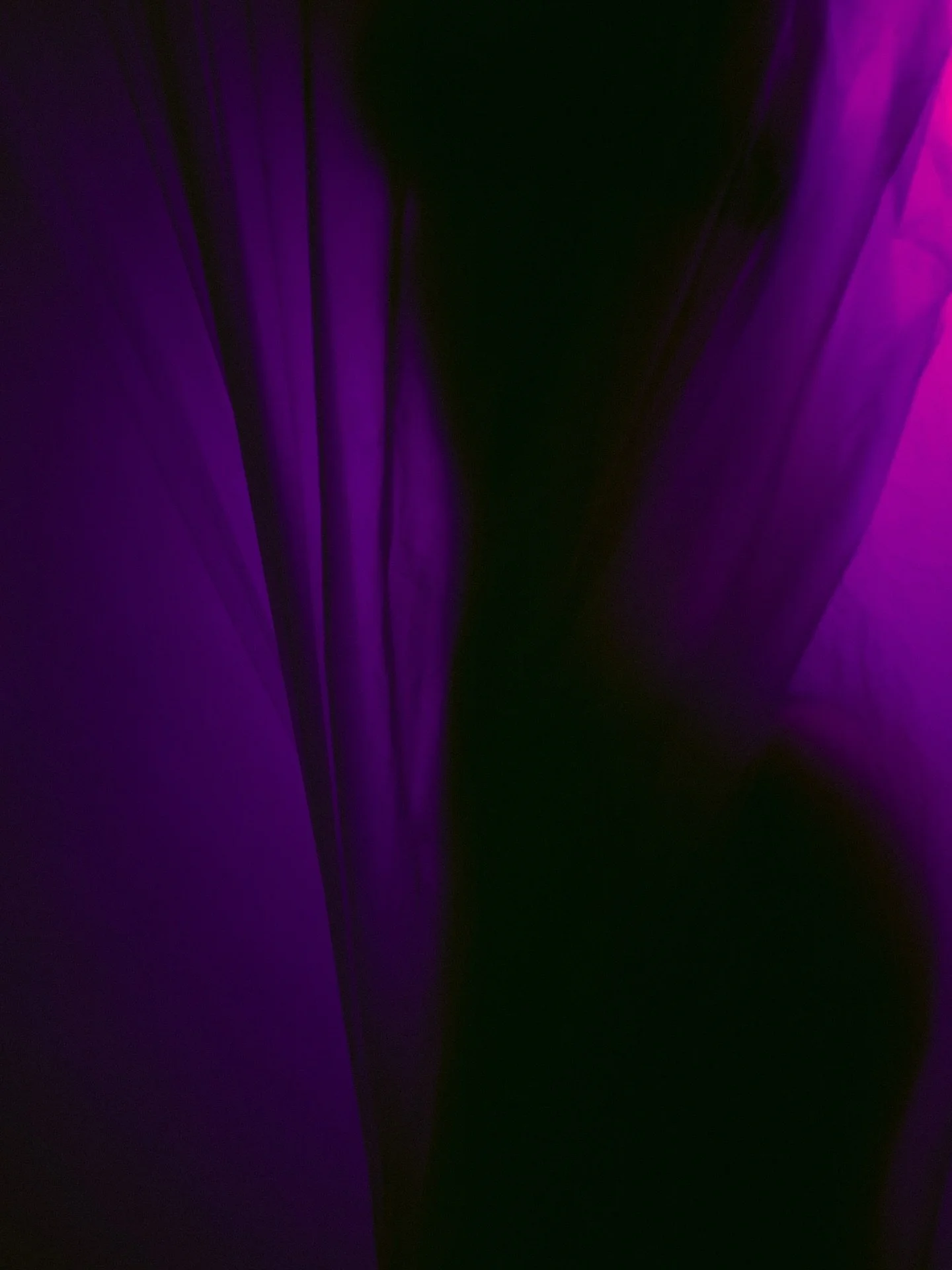 &laquo;&nbsp;Griefing parts of me&nbsp;&raquo;, s&eacute;rie &laquo;&nbsp;Change Hurts&nbsp;&raquo; - 2025
Merci &agrave; ma mod&egrave;le. 📷

#fineartfrance #canonportrait #frenchartscene