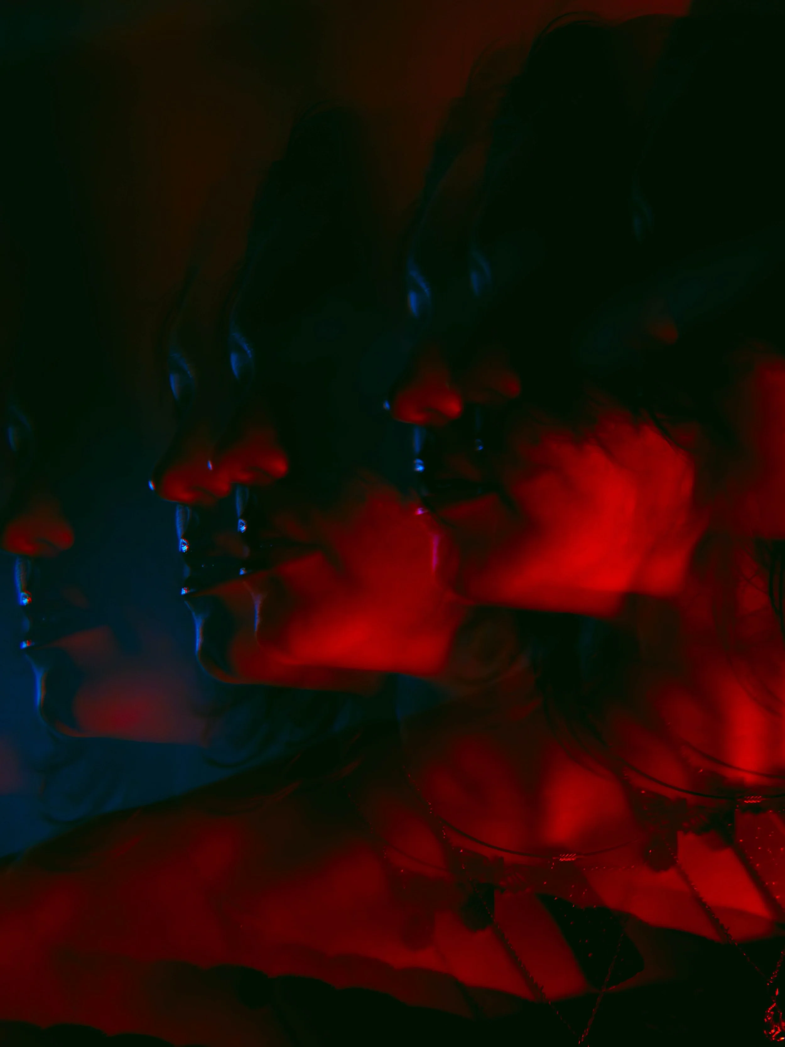 Neon demon 🎇 - @lizalienz_ph devant mon objectif lors de la journ&eacute;e photo avec @sorographies 📸
