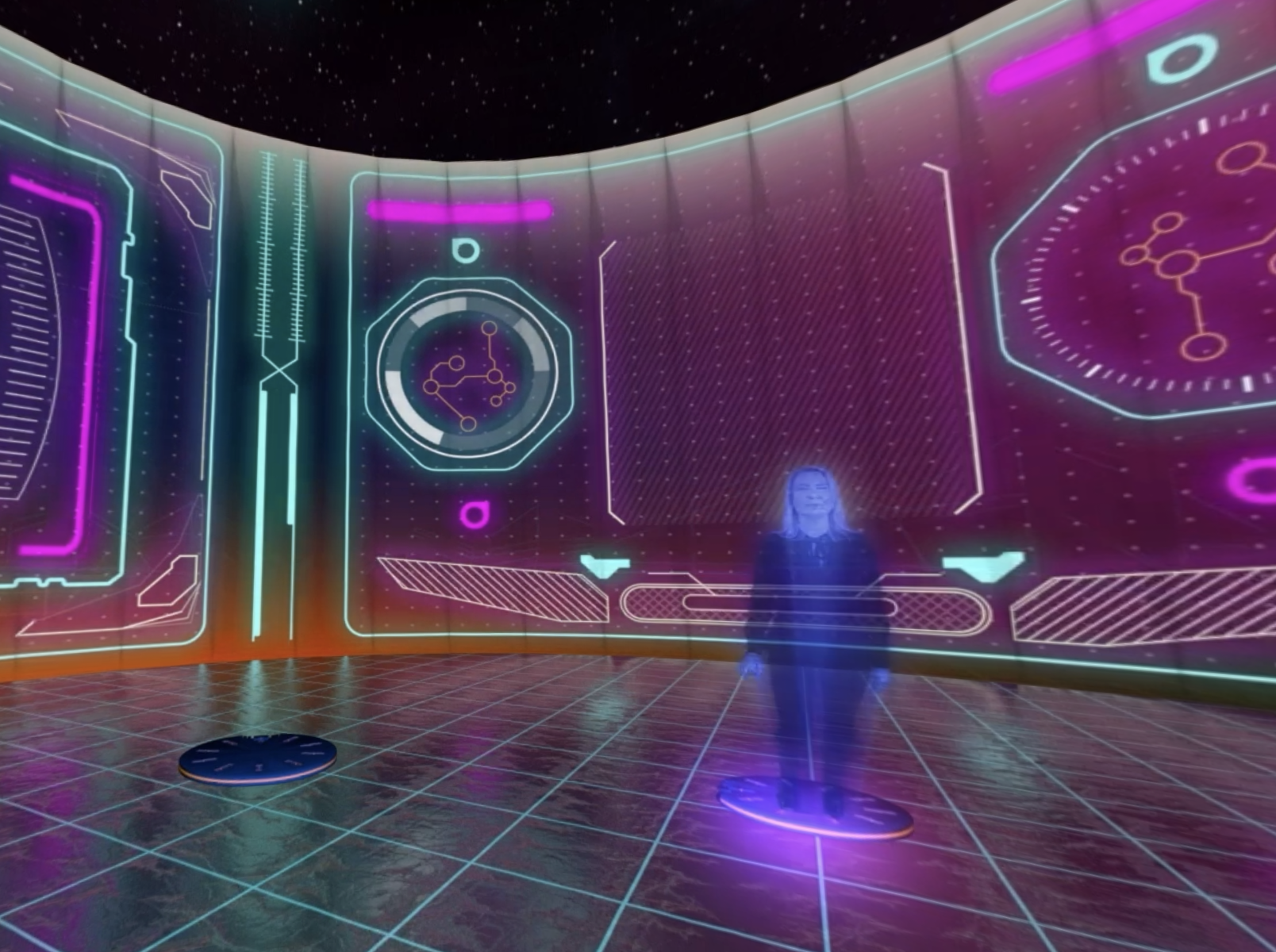 Un personnage sous forme holographique nous parle dans un décor futuristique et immersif 