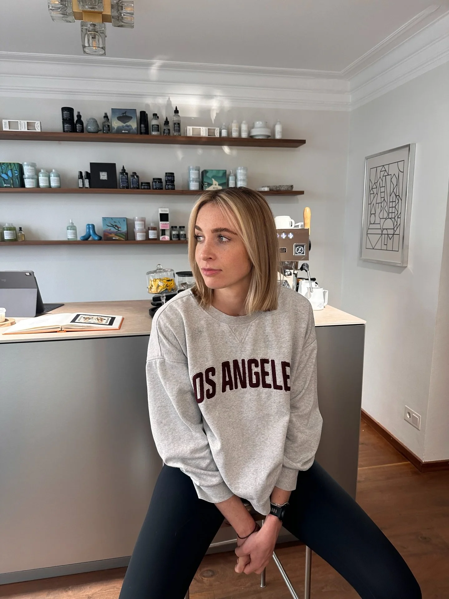 fresh highlights 🤍

#friseurhamburg #nordischnobelfriseure #hairgoals