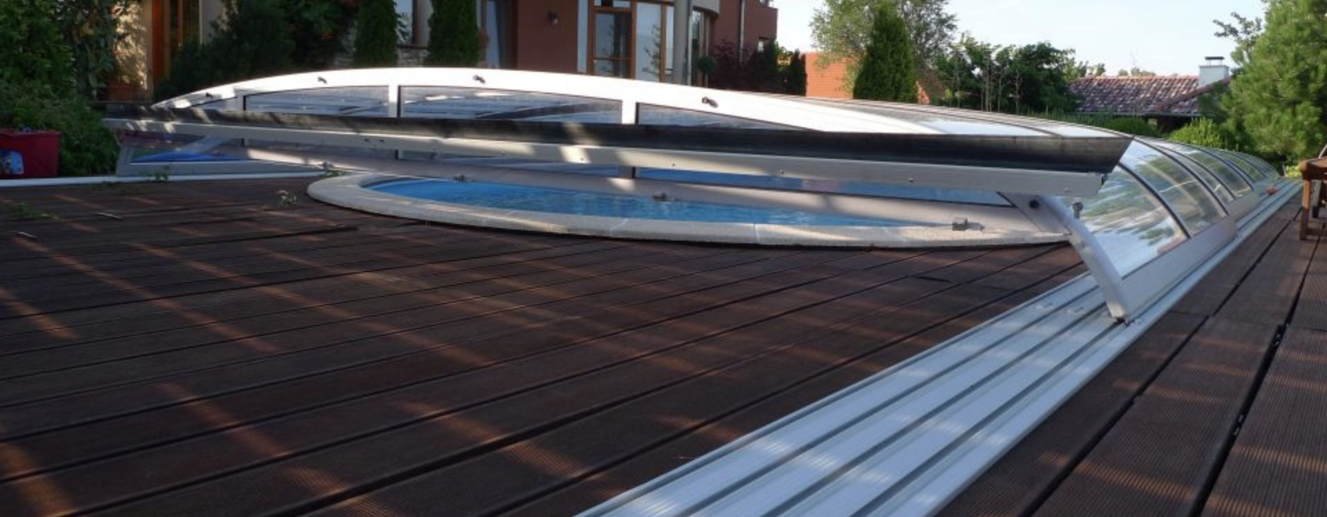 MINI típusú elhúzható fedés telepítése meglévő térkőre vagy betonperemre