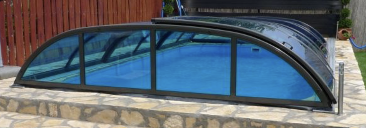 COMET eltolhato polikarbonát medencefedés