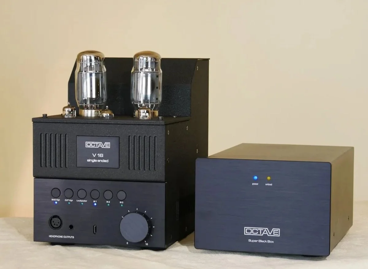 Octave V16 and power supply.JPG