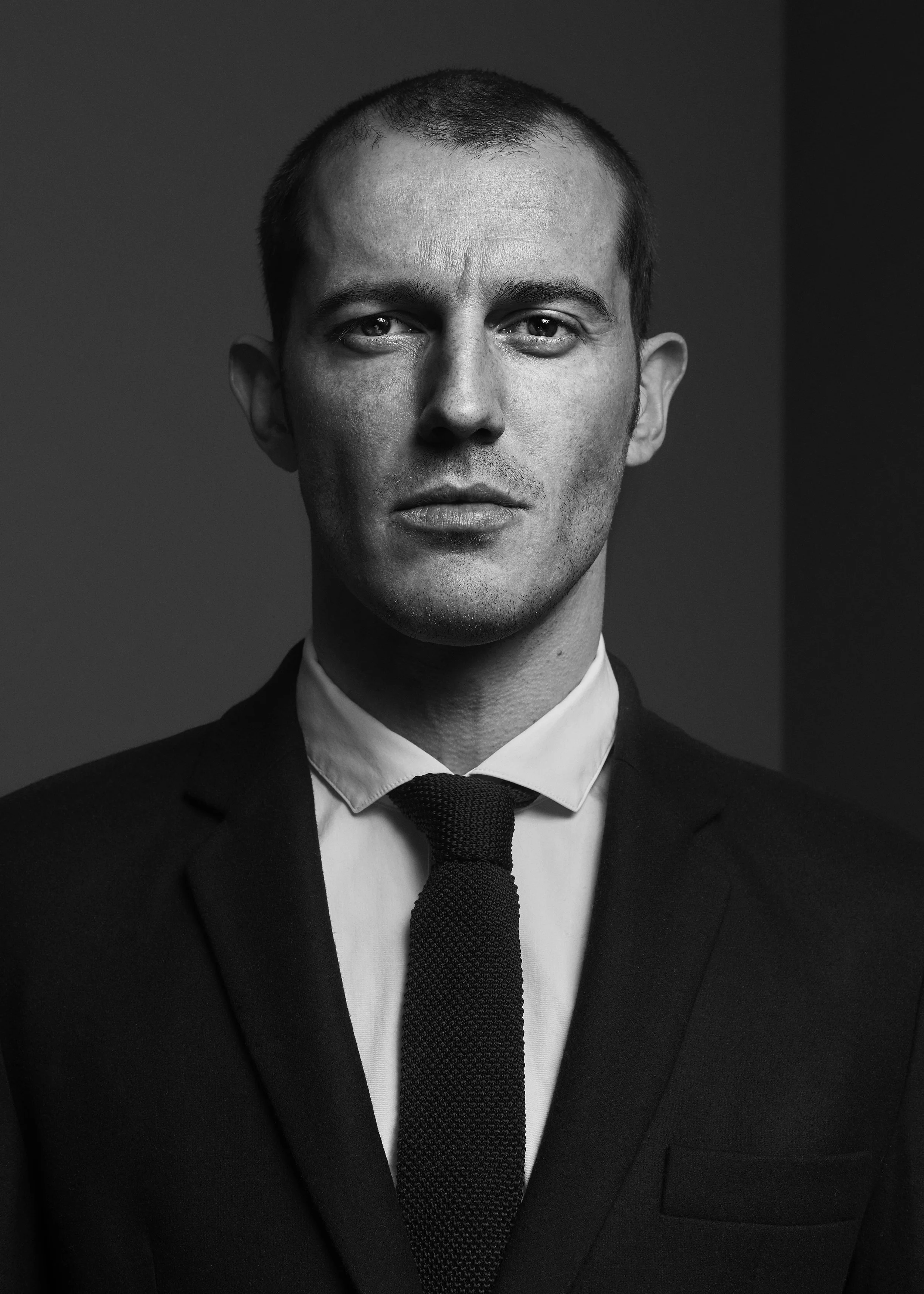 SIMON SEARS_PHOTOGRAPHER THOMAS DOHN.jpg