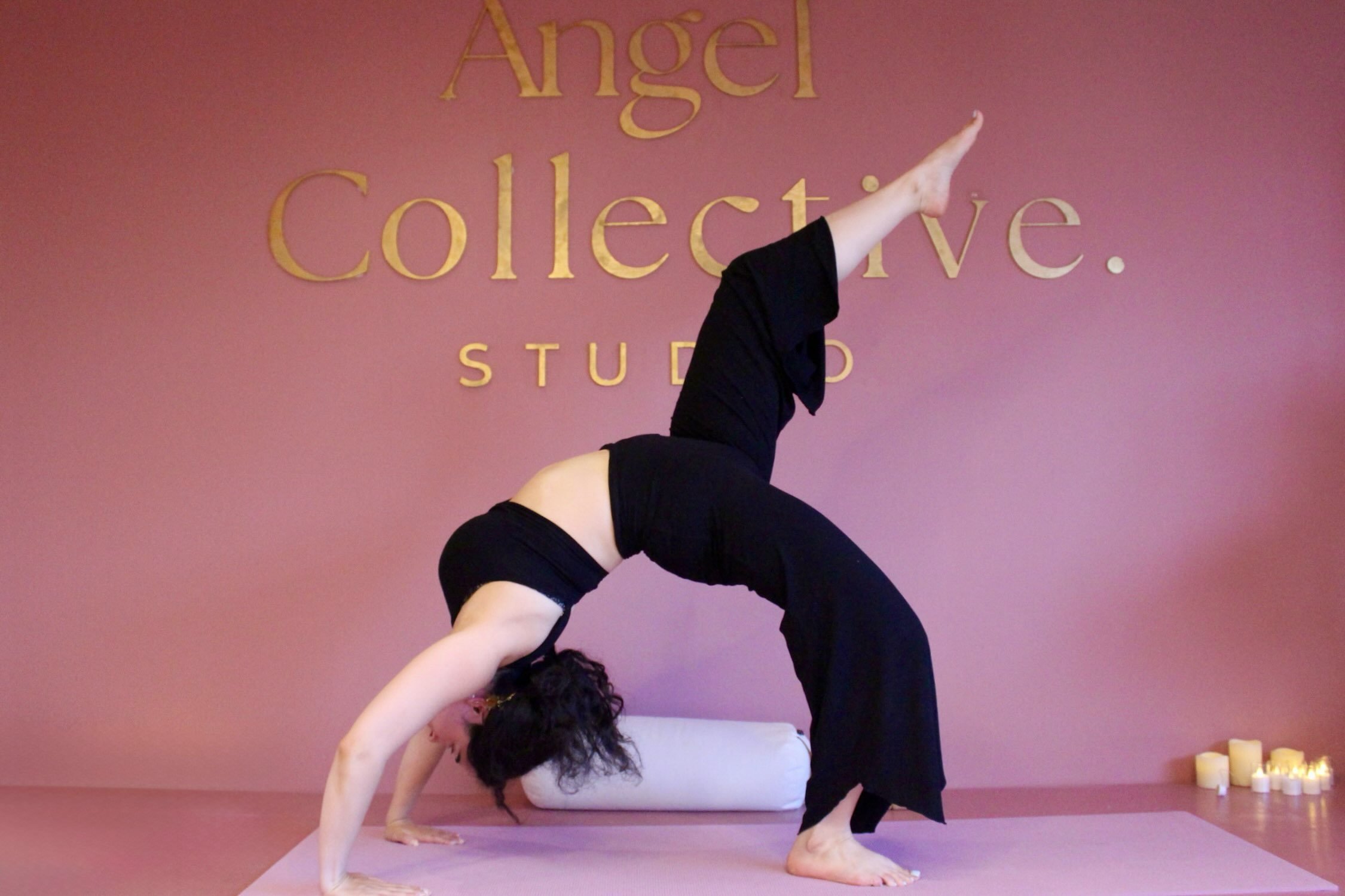 Always lovely teaching @theangelcollective_ 💕

Wednesdays at 7.15pm
Thursdays at 6.30pm

Pictures by the amazing @chloefowlerphotographyx ☺️✨
