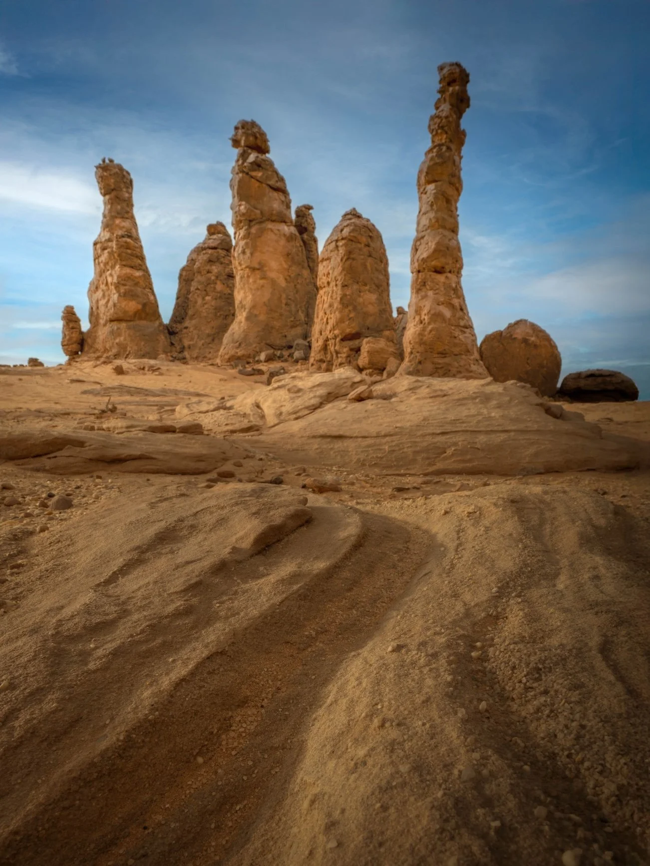 Where Wind Carved Architecture - Saudi Arabia

  Arid + Desert  