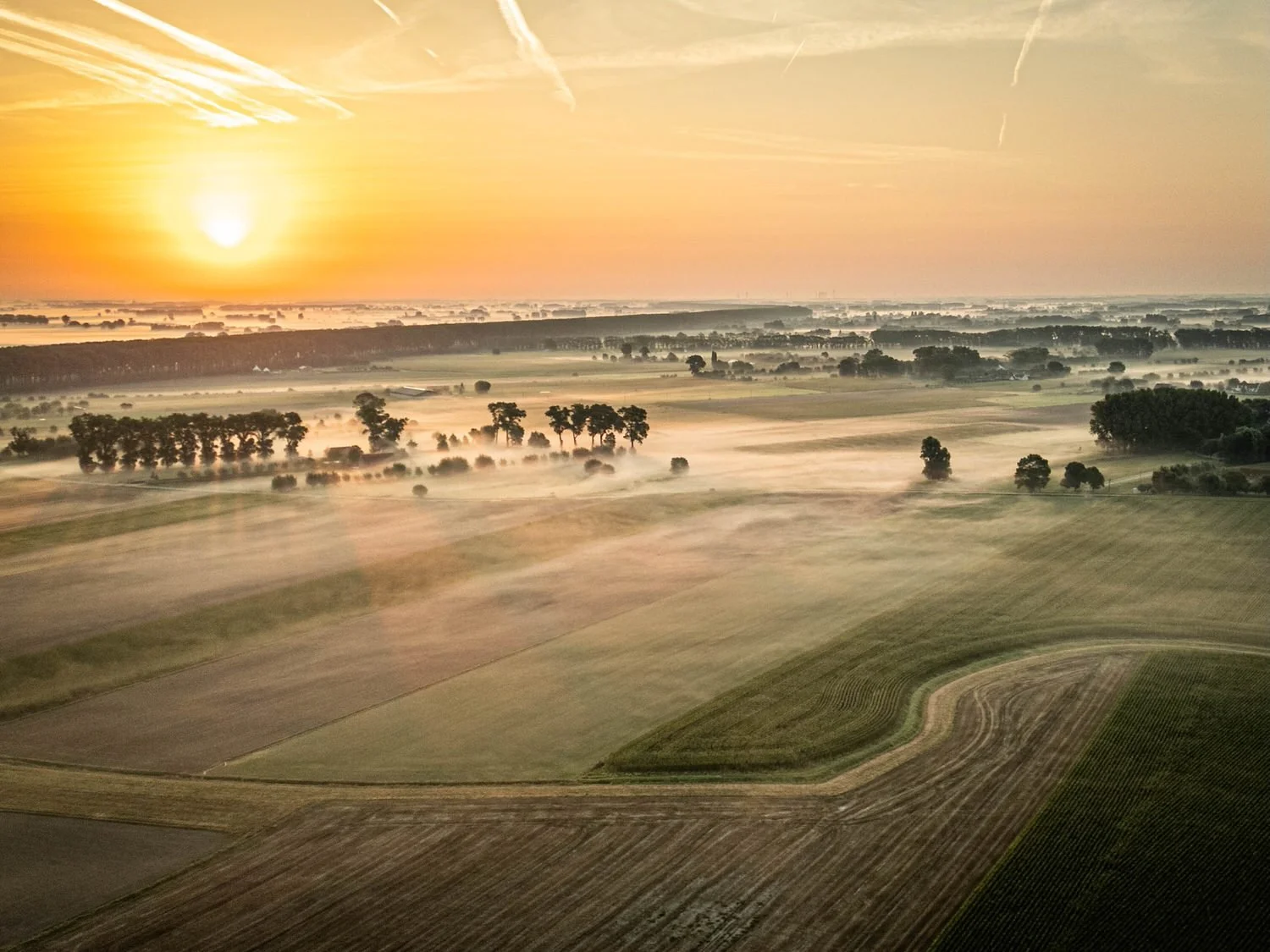 Damme Sunrise - Belgium 

  Land + Terrain, Built Traces, Atmosphere + Light  