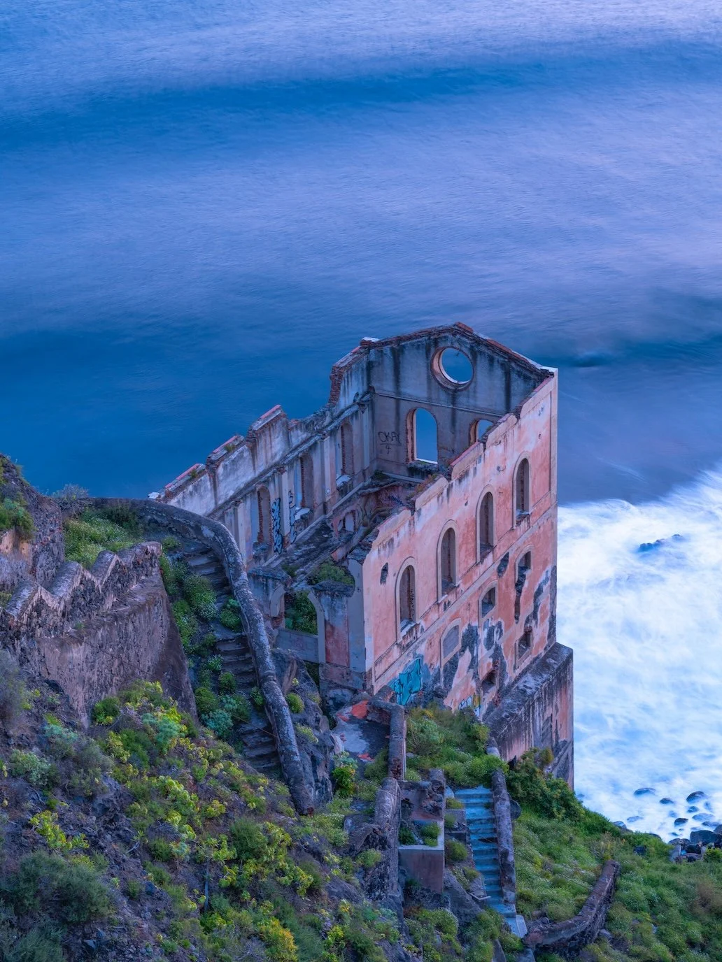 Derelict building.jpg