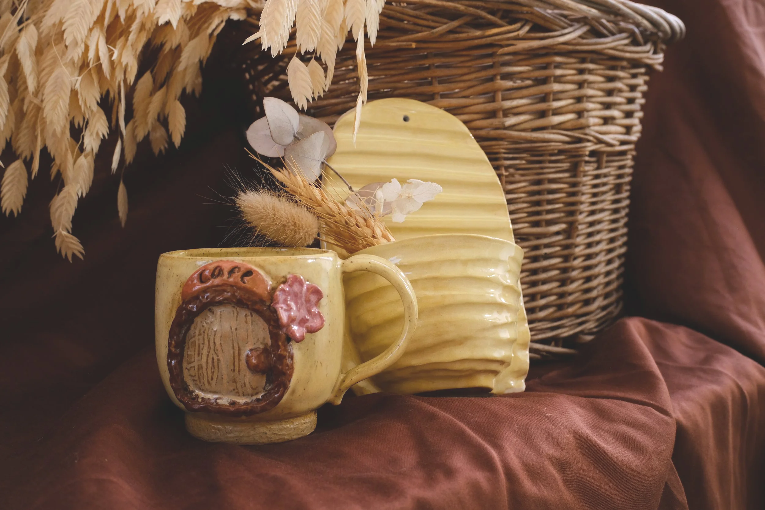 cafe_mug_yellow_8108.png