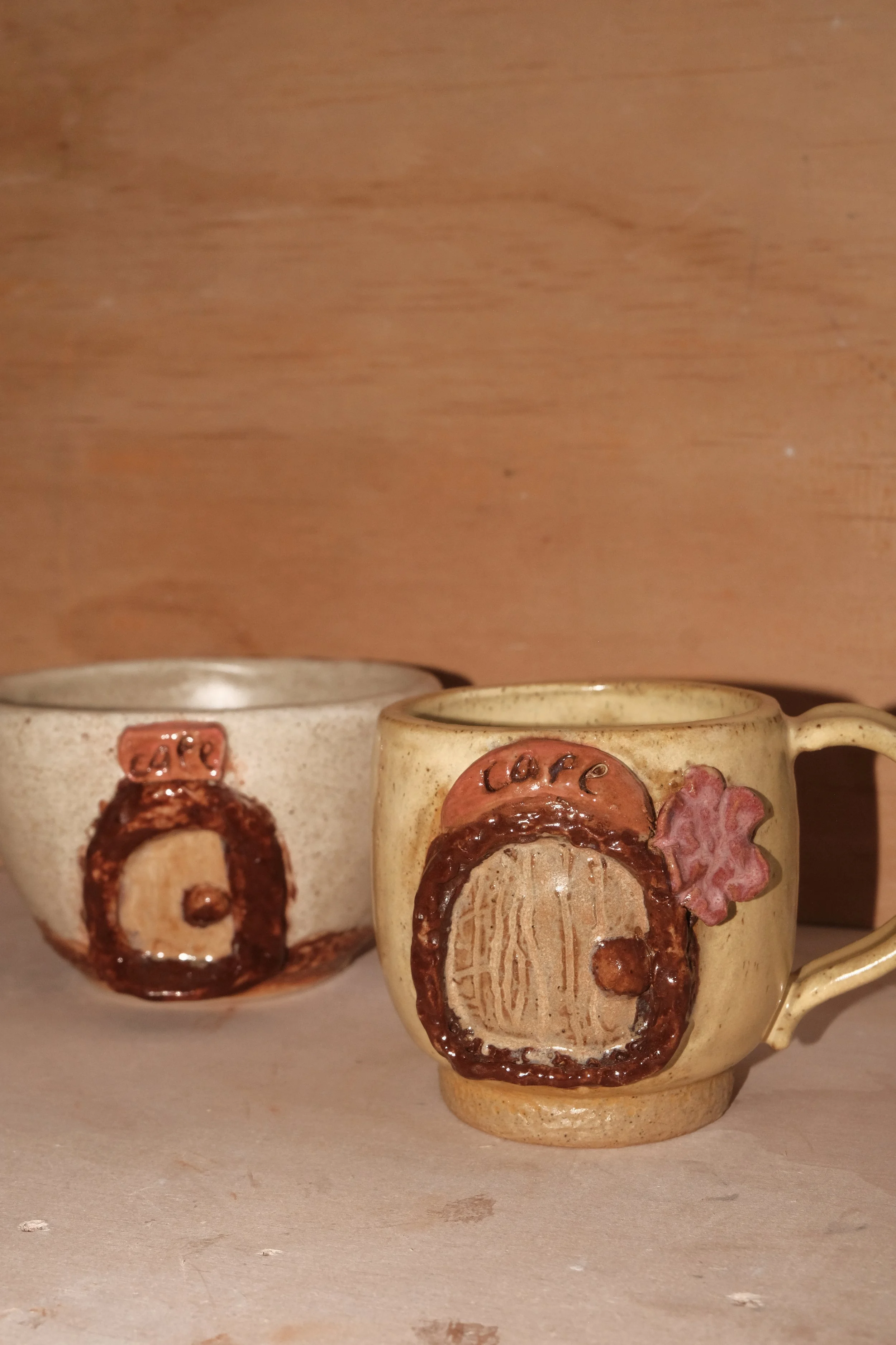 combo_cafe_mugs.JPG