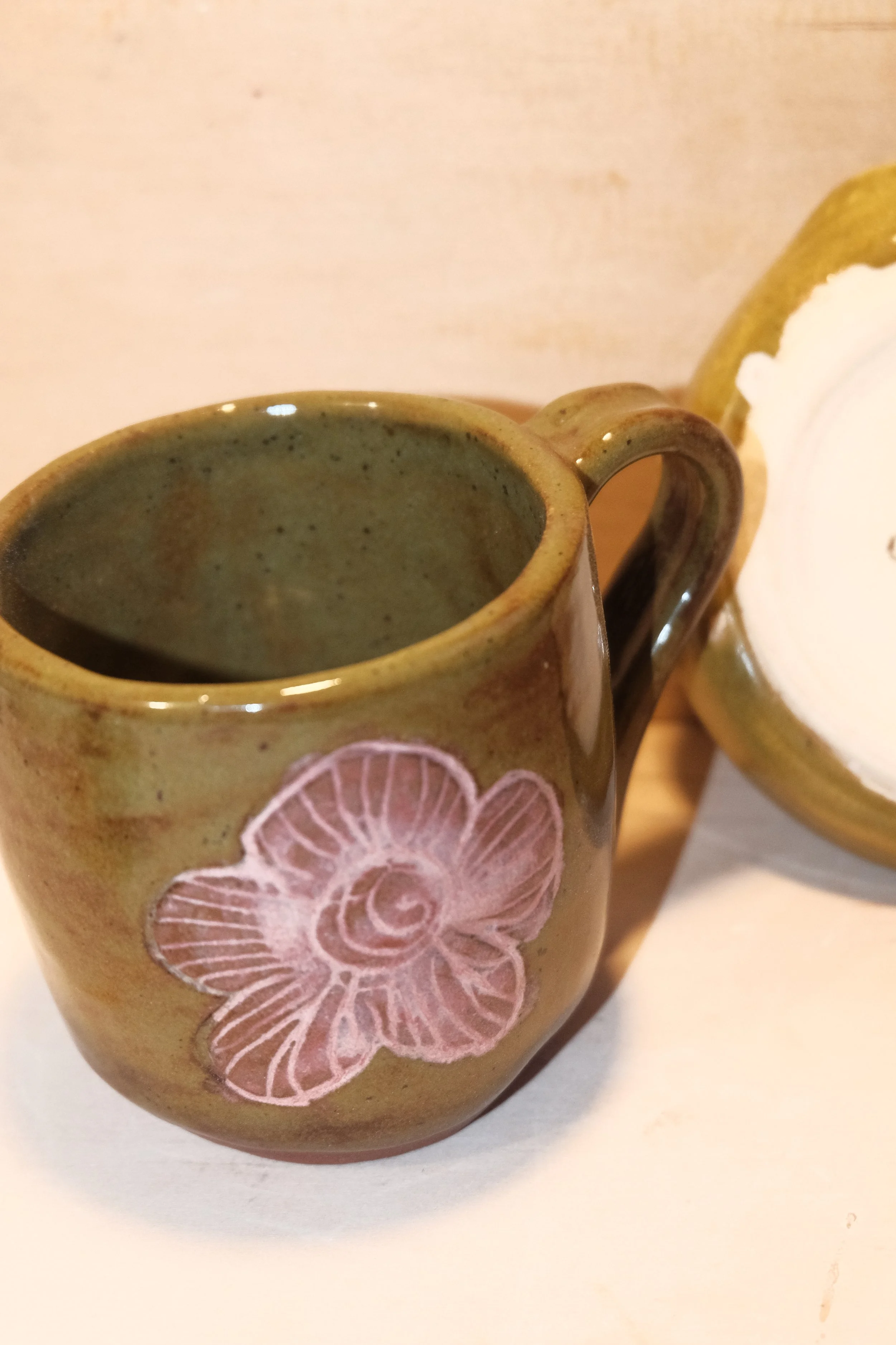green_pink_flower_mug24.JPG